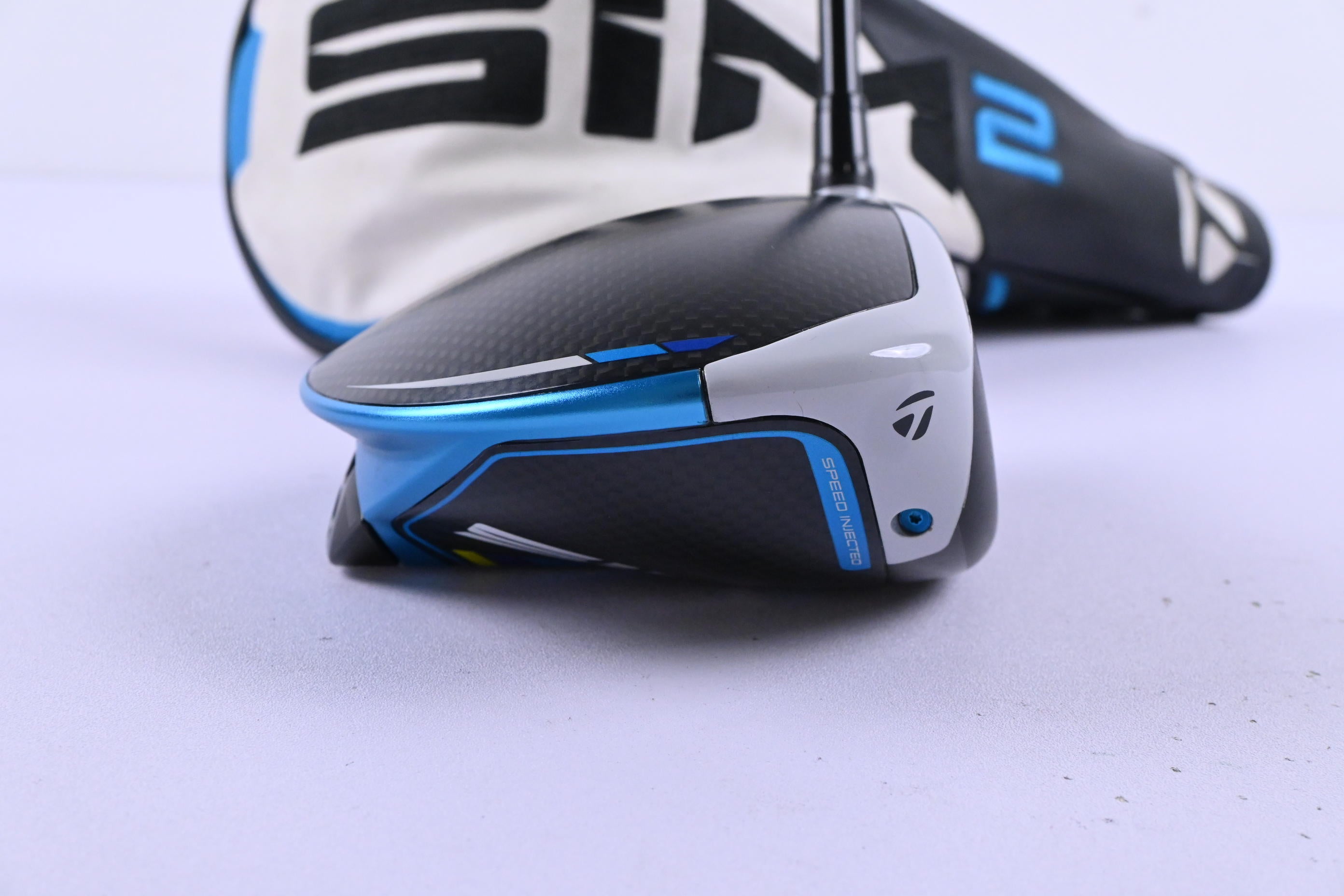 Taylormade SIM2 Driver / 10.5 Degree / Stiff Flex HZRDUS Smoke Black RDX 70