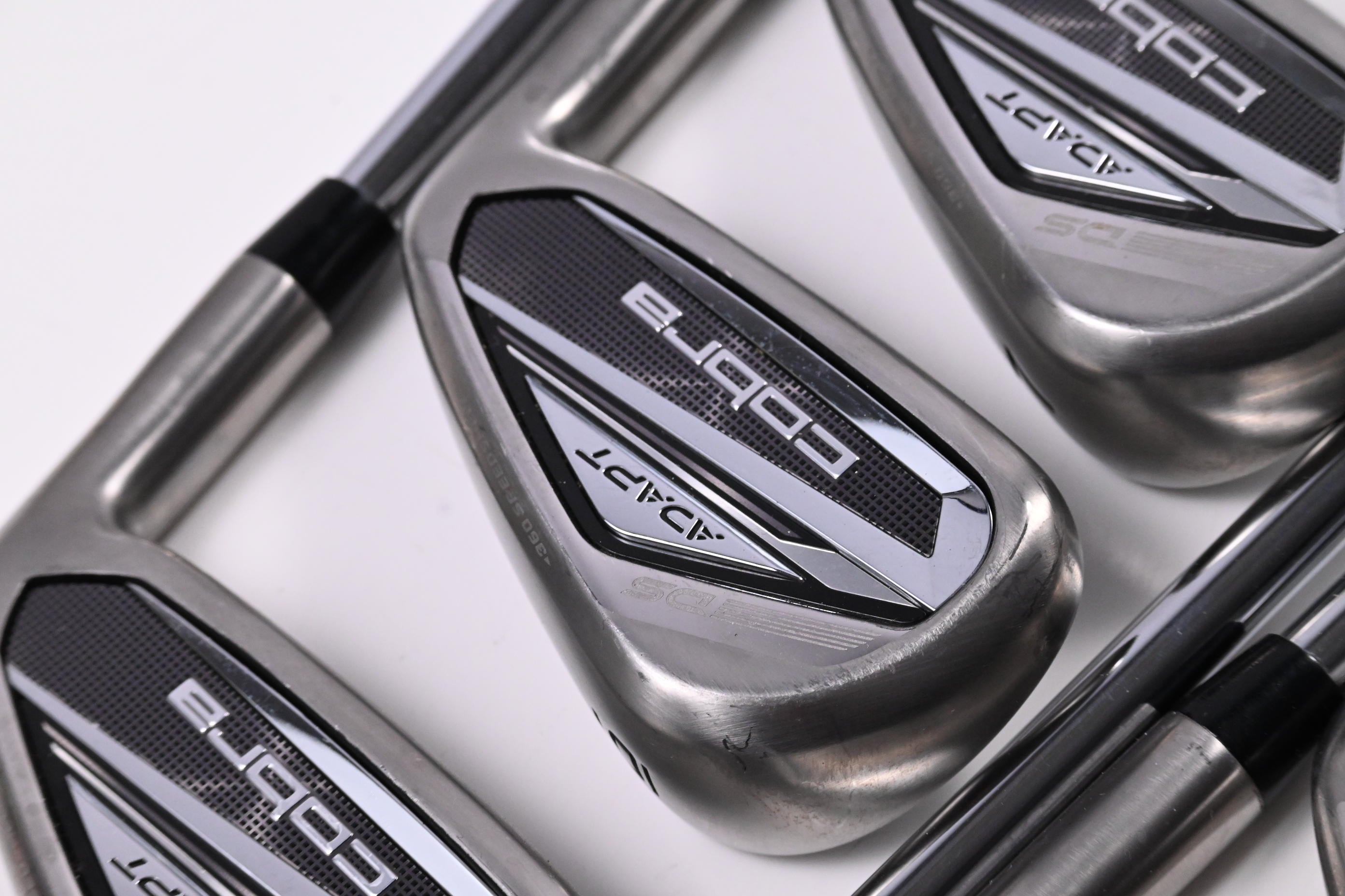 Cobra DS-Adapt Irons / 5-PW+GW / Regular Flex KBS Tour Lite Shafts