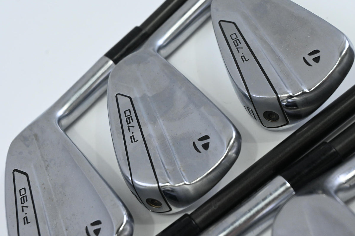 Taylormade P790 2019 Irons / 4-PW / Regular Flex Recoil ES Shafts