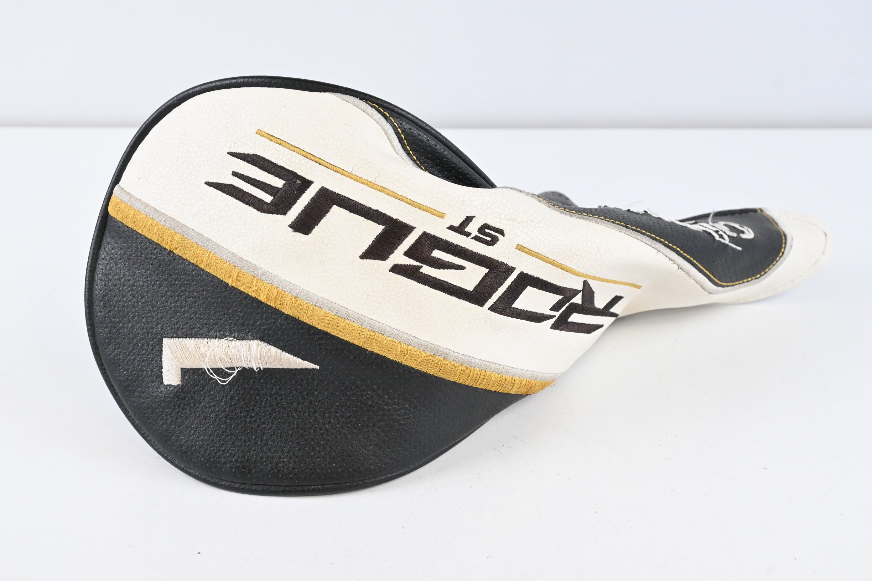 Callaway Rogue ST MAX D Driver / 10.5 Degree / Regular Flex Cypher 40 Shaft