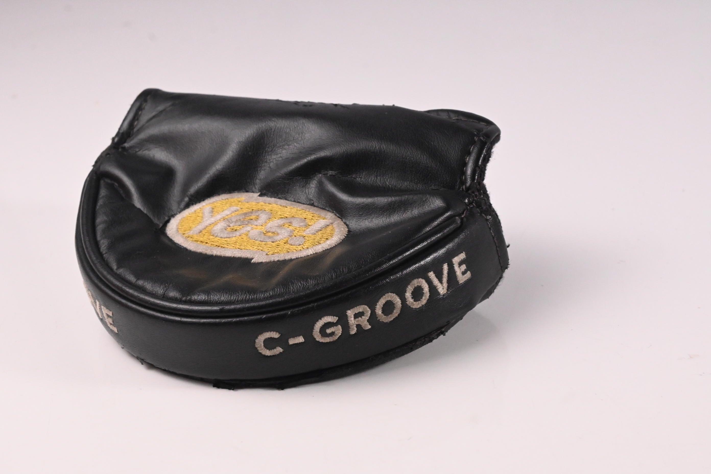 Yes! C-Groove Victoria Putter / 32 Inch