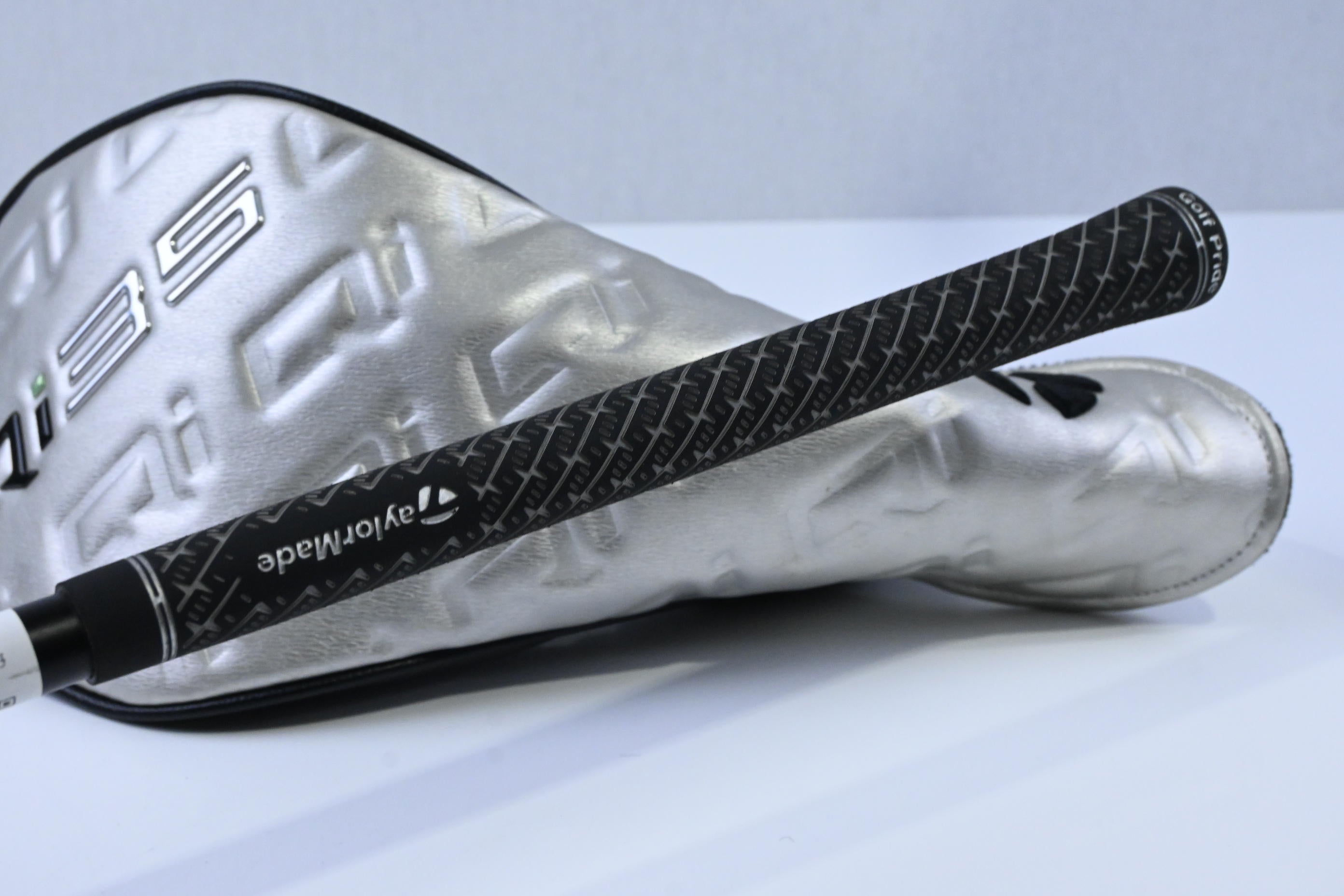 Taylormade Qi35 LS Driver / 9 Degree / Regular Flex Fujikura Air Speeder 50