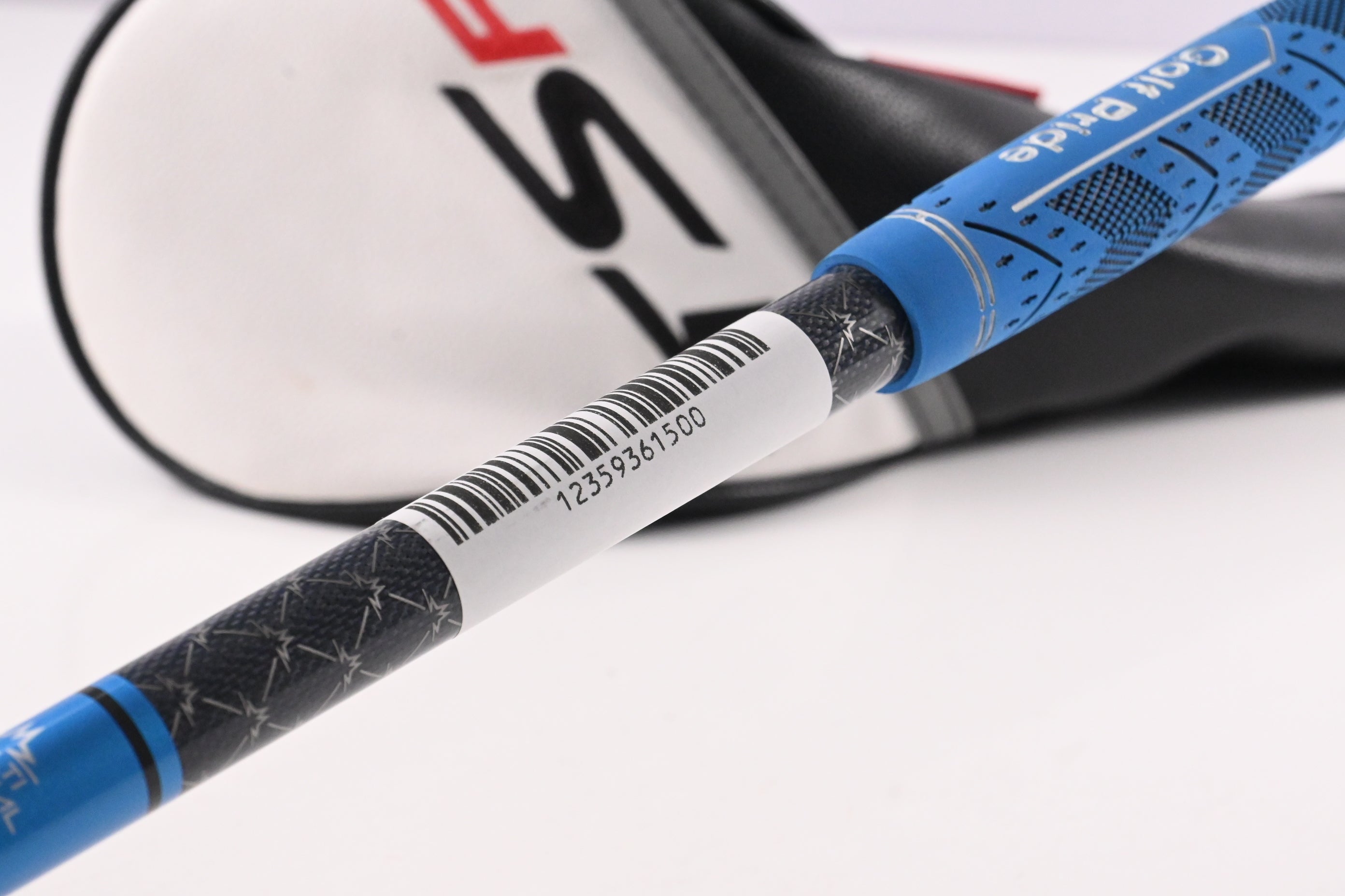 Titleist TSR2 #3 Wood / 16.5 Degree / Regular Flex Tensei AV Blue 65 Shaft