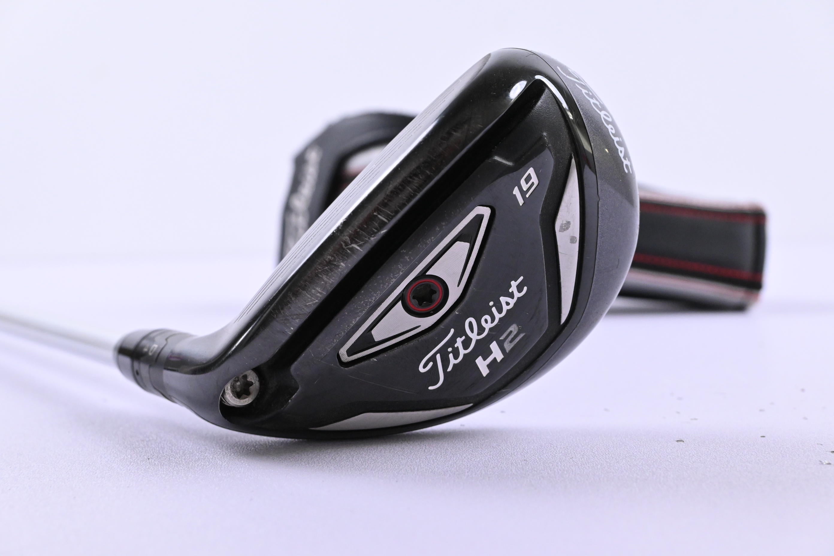 Left Hand Titleist 816 H2 #3 Hybrid / 19 Degree / Stiff Flex Rogue Black 85