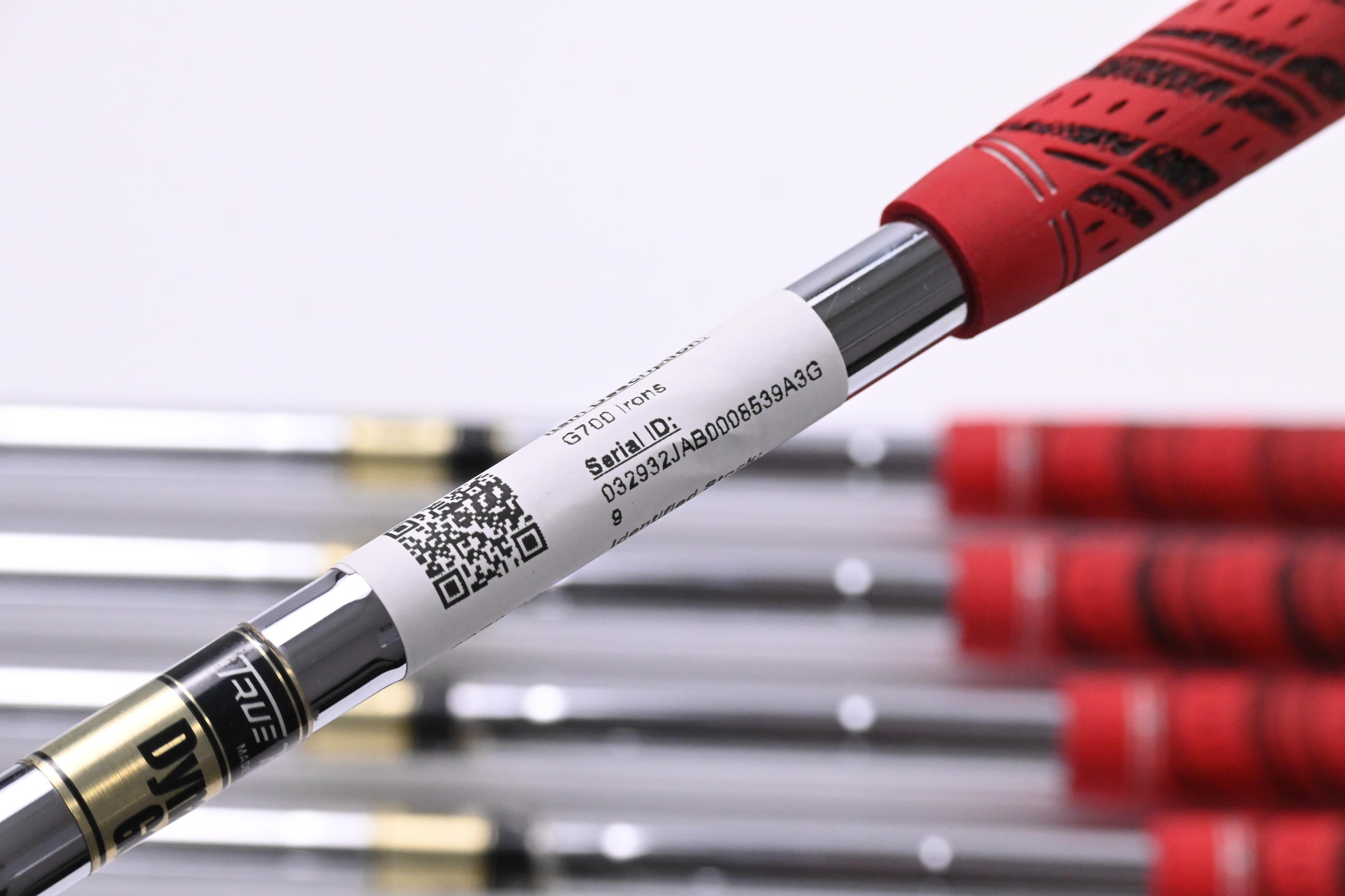 Ping G700 Irons / 6-PW+UW / Green Dot / Regular Flex Dynamic Gold R300 Shafts