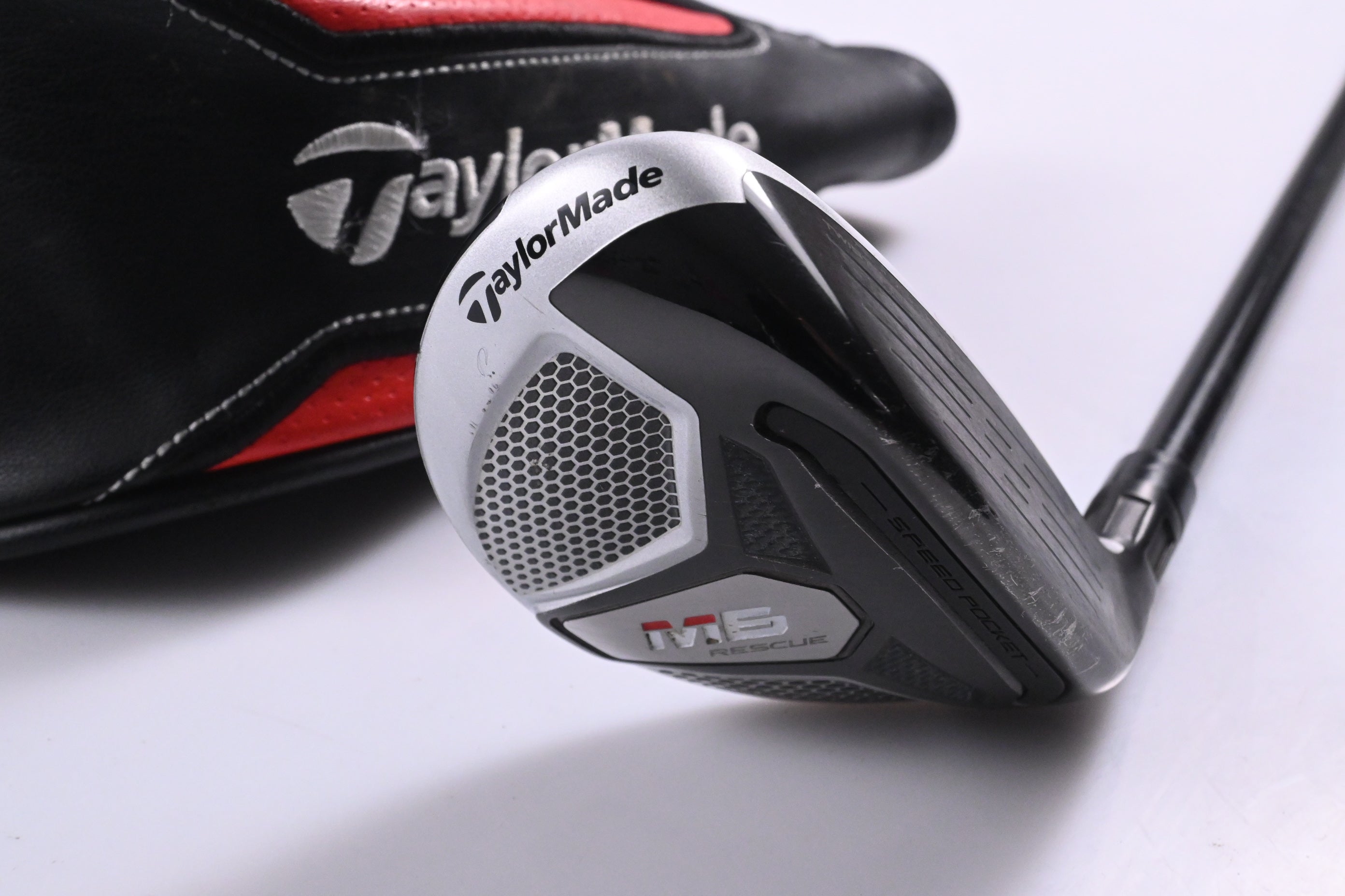 Taylormade M6 #3 Hybrid / 19 Degree / Regular Flex Fujikura Atmos Orange 6 Shaft