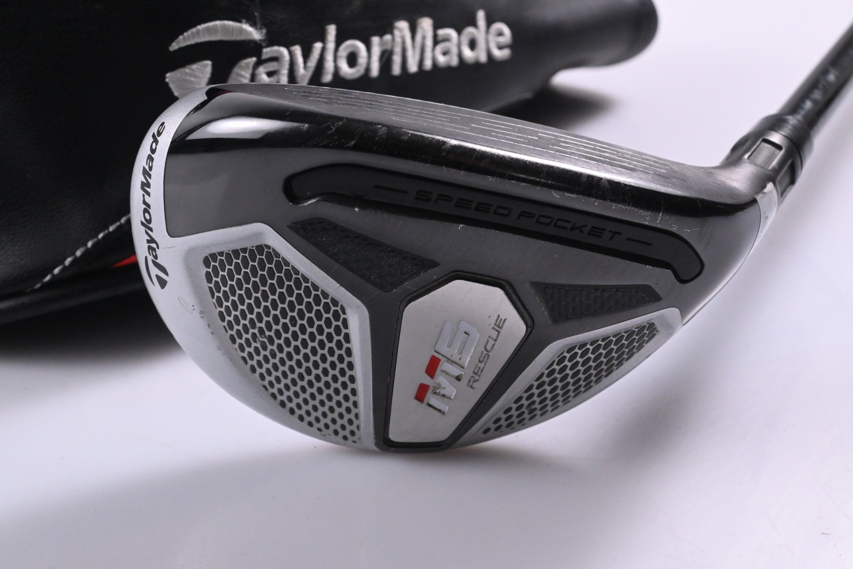 Taylormade M6 #3 Hybrid / 19 Degree / Regular Flex Fujikura Atmos Orange 6 Shaft
