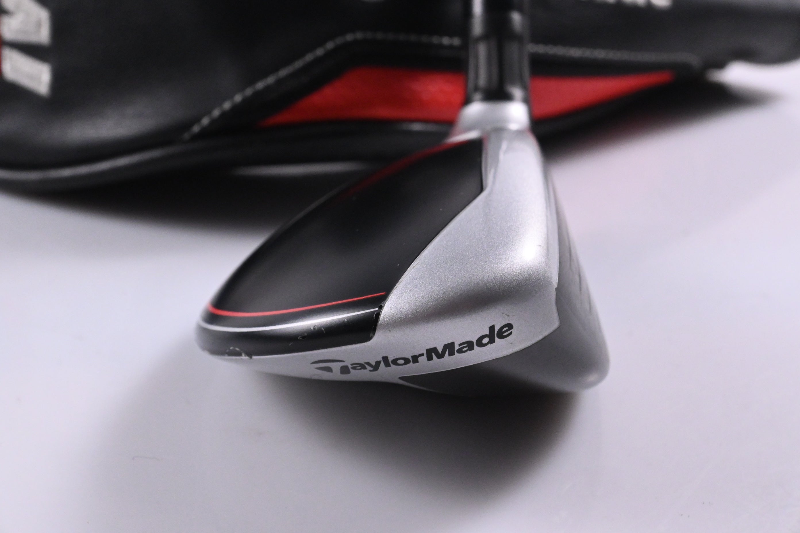 Taylormade M6 #3 Hybrid / 19 Degree / Regular Flex Fujikura Atmos Orange 6 Shaft
