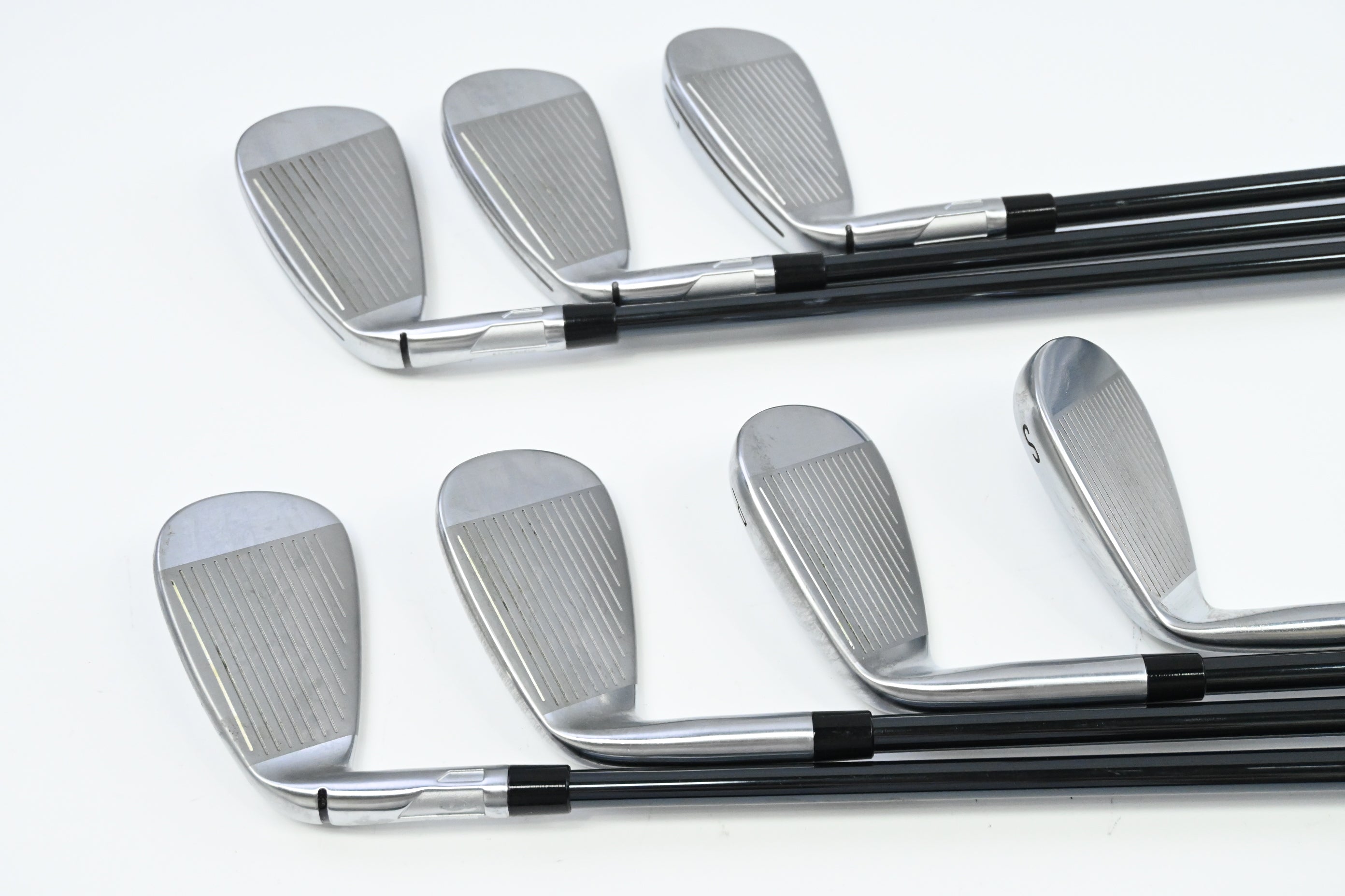 Taylormade Qi Max Irons / 5-PW+SW / Senior Flex UST Recoil Dart ESX 60 Shafts