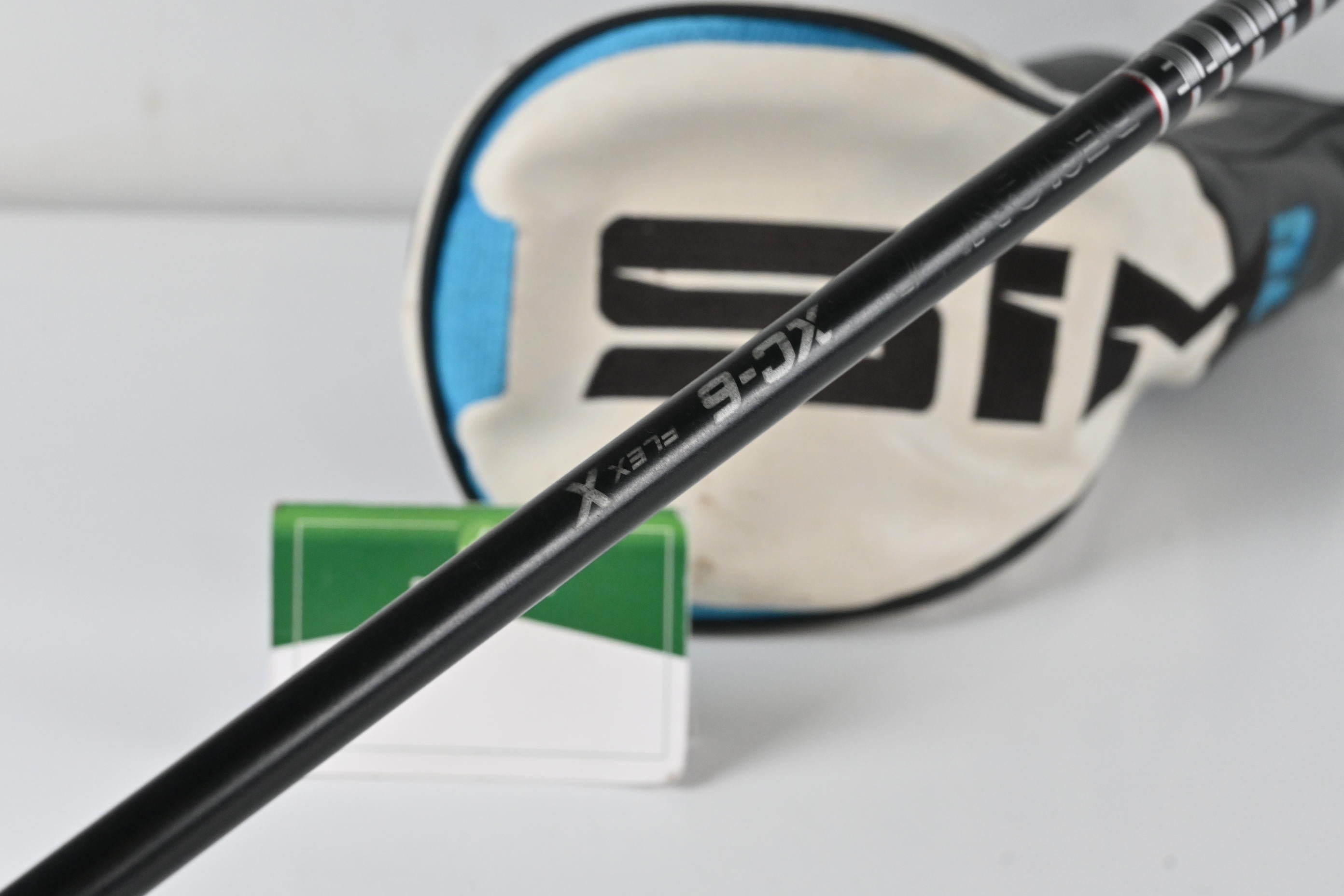 Taylormade SIM2 Max Driver / 8 Degree / X-Flex Tour AD Graphite Design XC-6