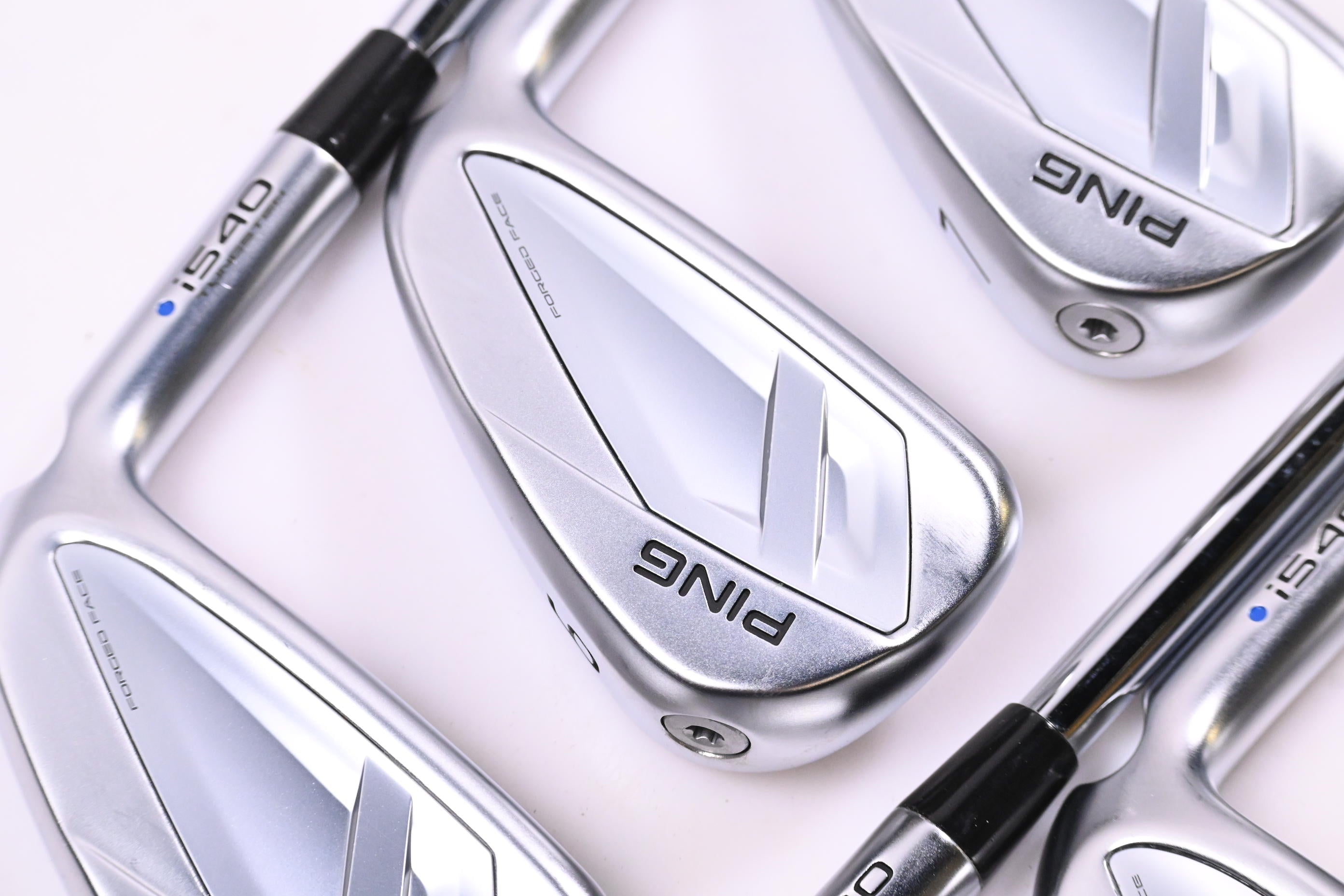 Ping i540 Irons / 5-PW / Blue Dot / Regular Flex Dynamic Gold Mid 100 R300