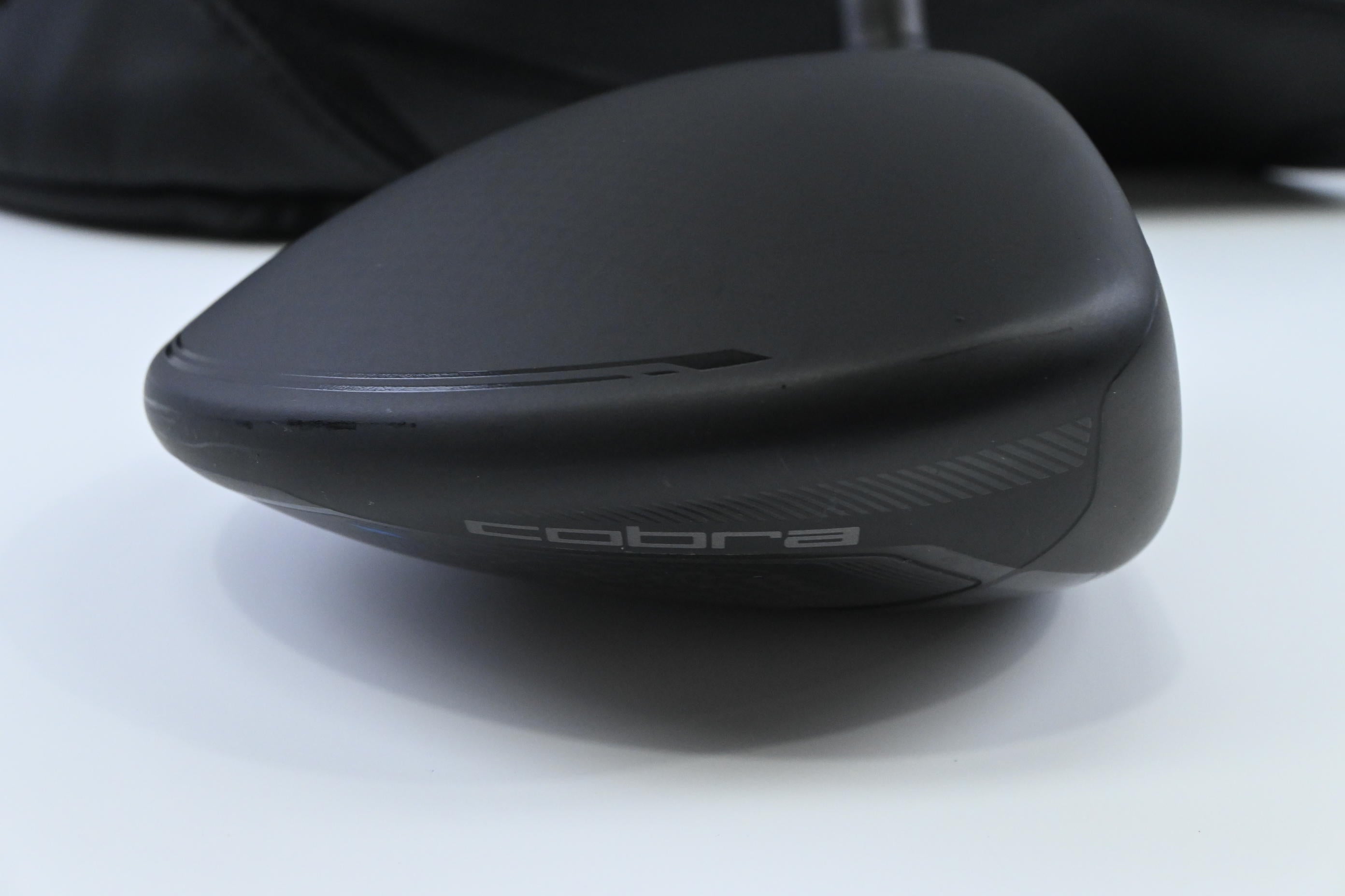 Cobra Darkspeed X Driver / 10.5 Degree / Stiff Flex UST Lin-Q M40X White 6 Shaft