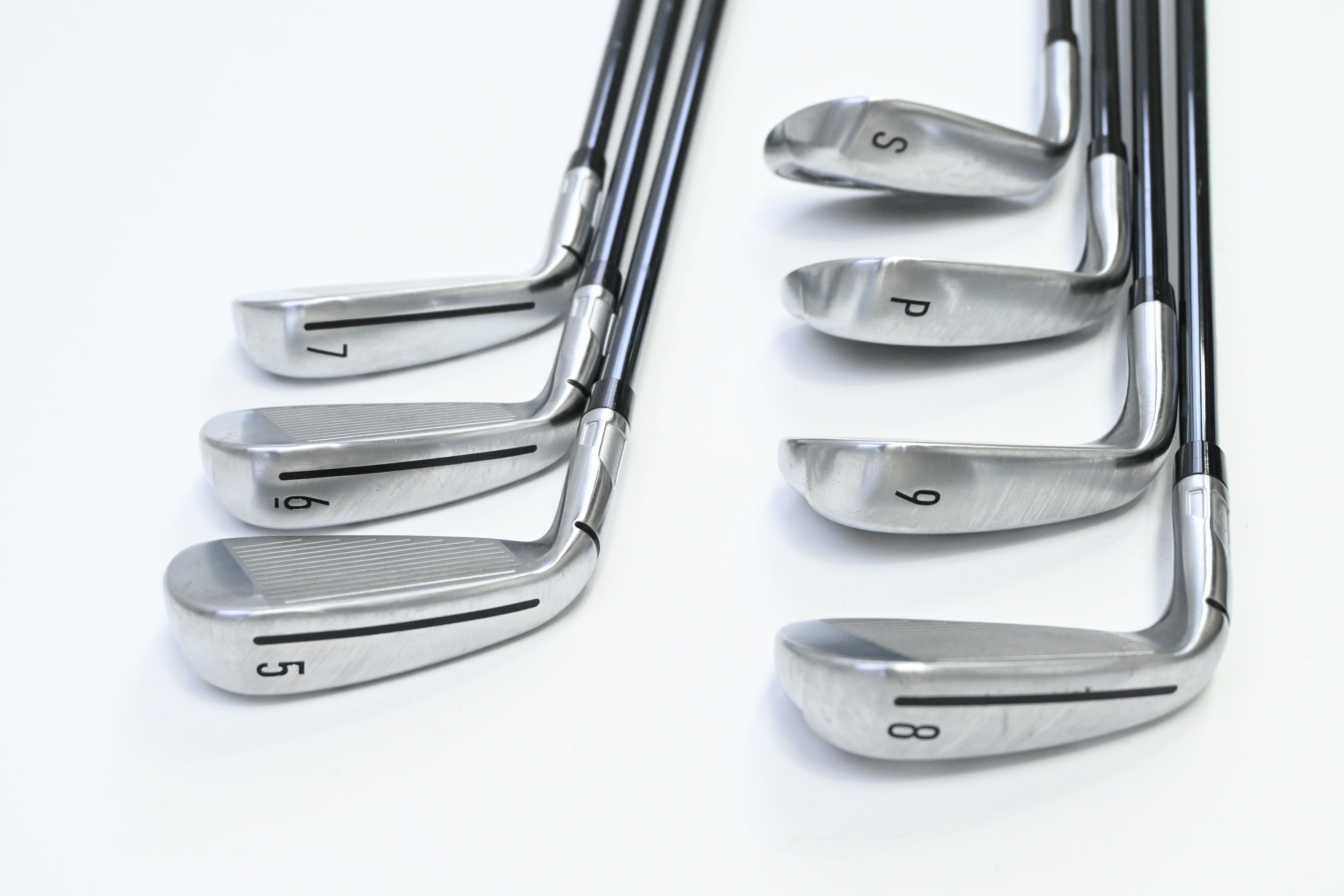 Taylormade Qi Max Irons / 5-PW+SW / Senior Flex UST Recoil Dart ESX 60 Shafts