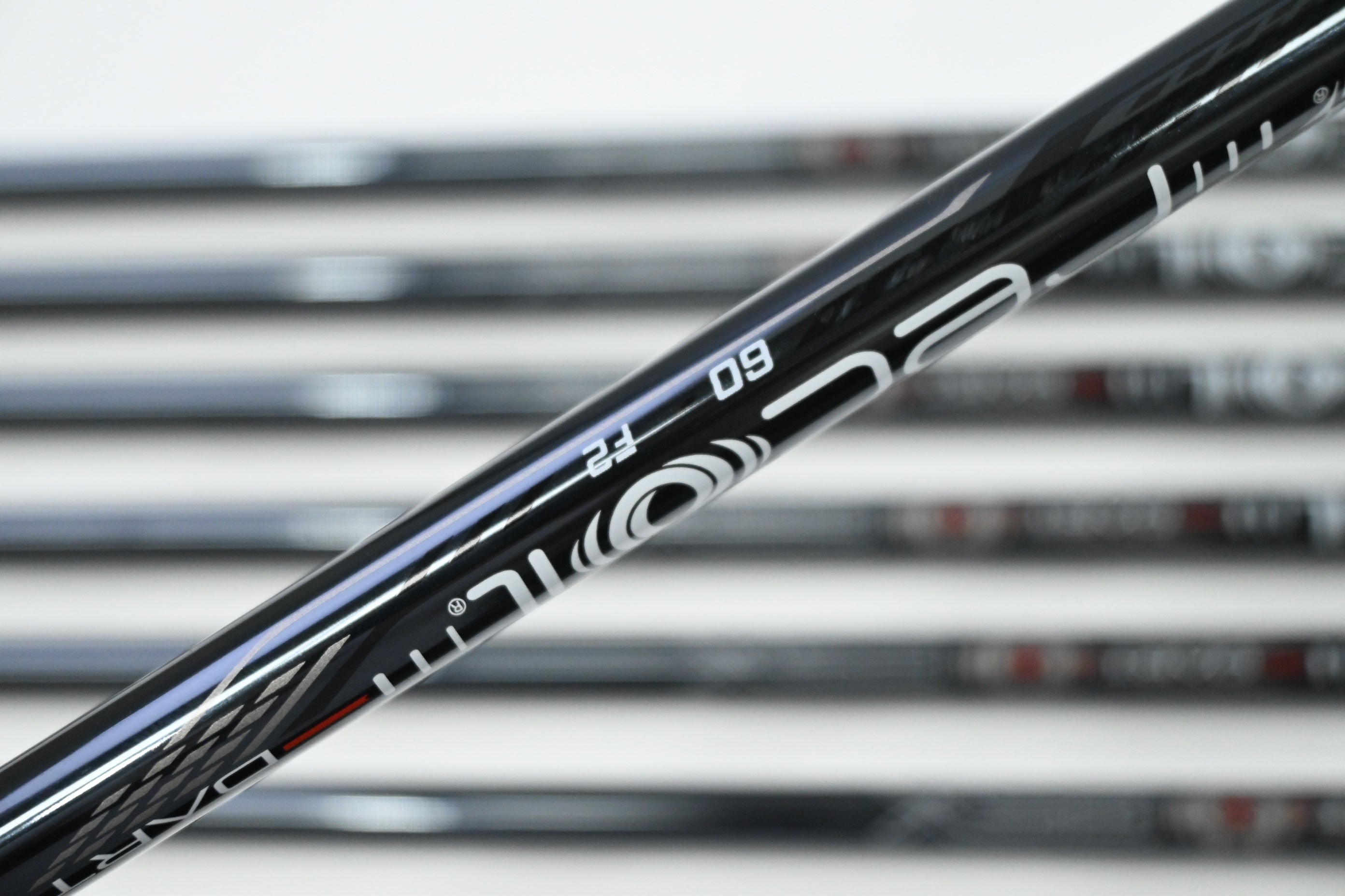 Taylormade Qi Max Irons / 5-PW+SW / Senior Flex UST Recoil Dart ESX 60 Shafts