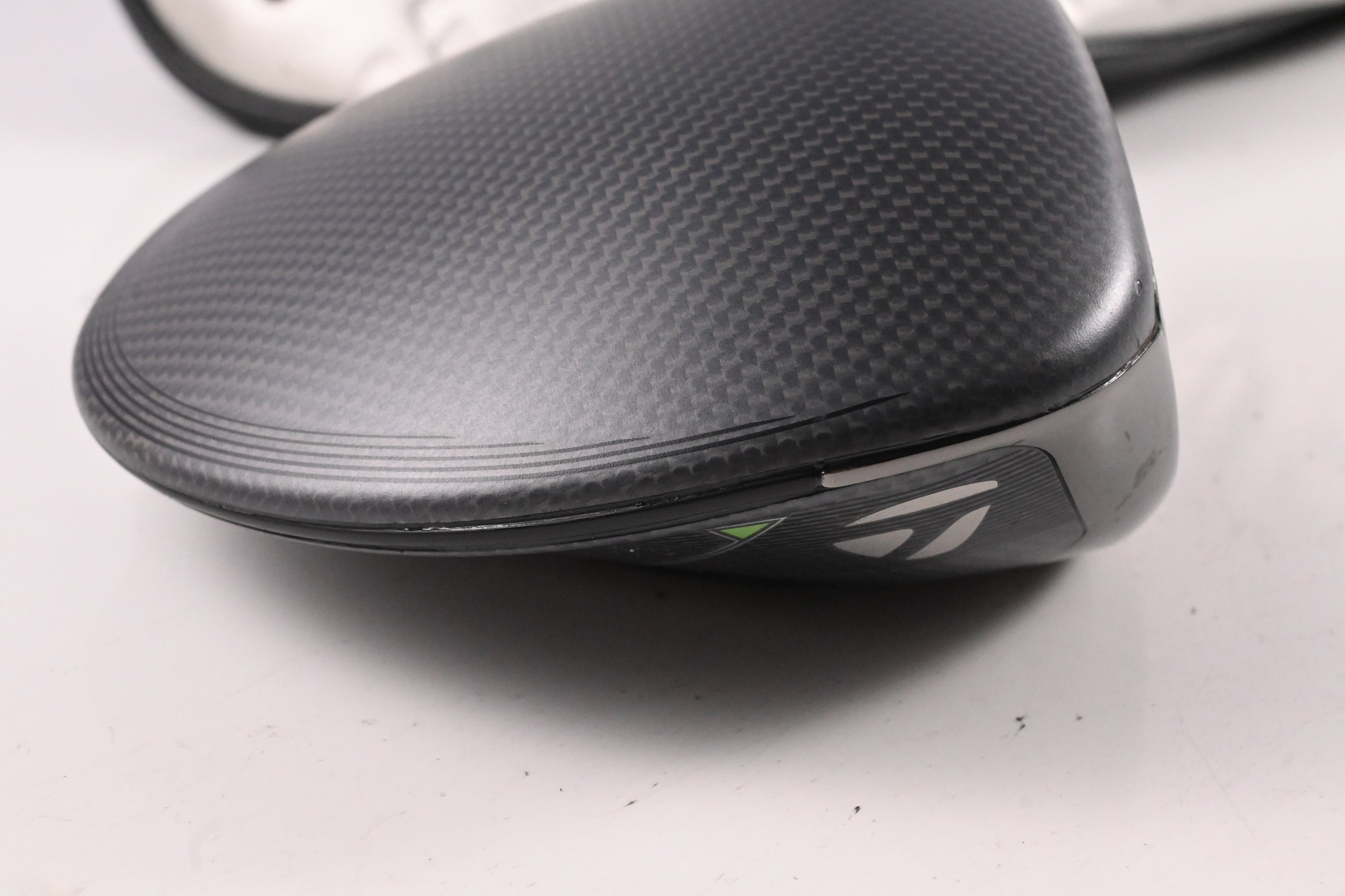 Taylormade Qi35 Driver / 10.5 Degree / Regular Flex Fujikura Air Speeder 50