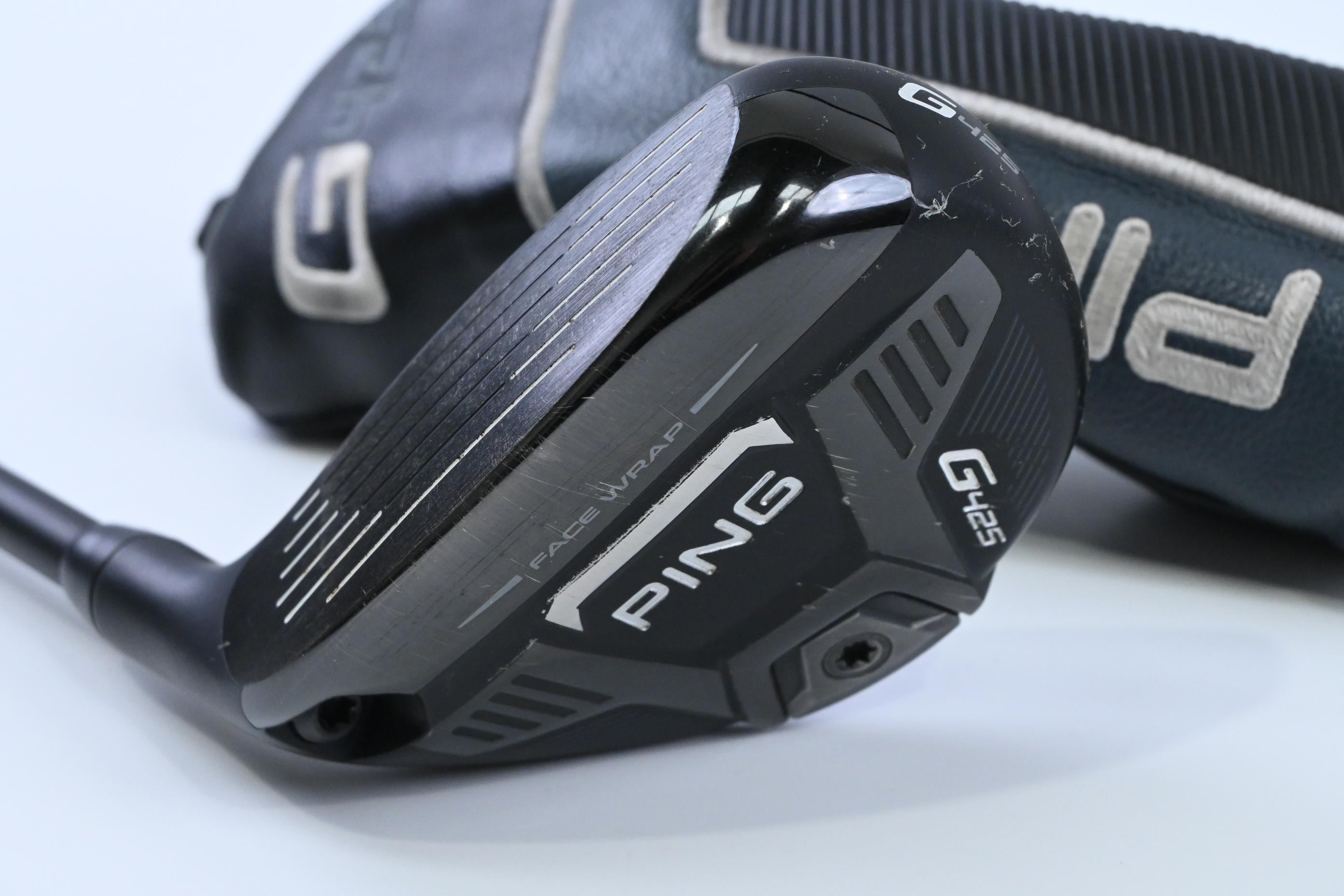 Left Hand Ping G425 #2 Hybrid / 17 Degree / TX Flex Aldila Rogue Black 95 Shaft