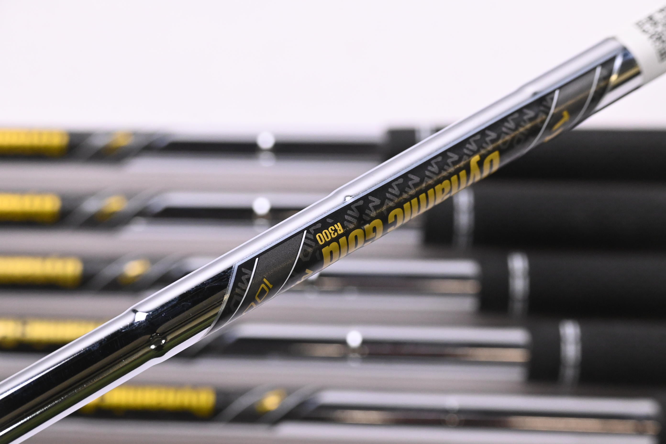 Ping i540 Irons / 5-PW / Blue Dot / Regular Flex Dynamic Gold Mid 100 R300