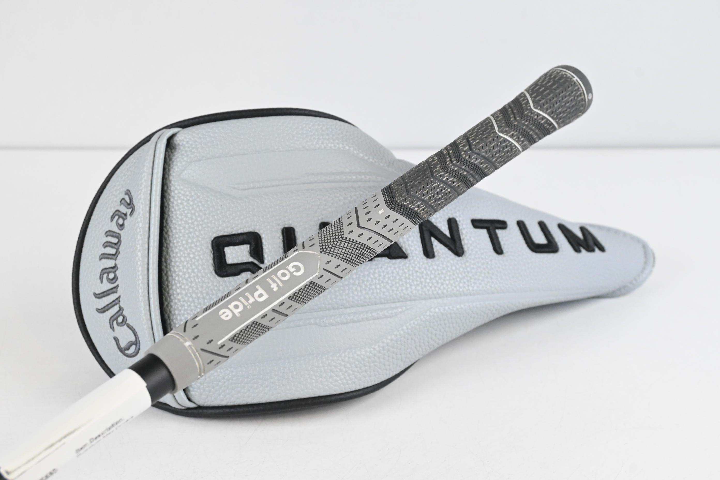 Callaway Quantum Max Driver / 10.5 Degree / Regular Flex Vanquish 4 Shaft