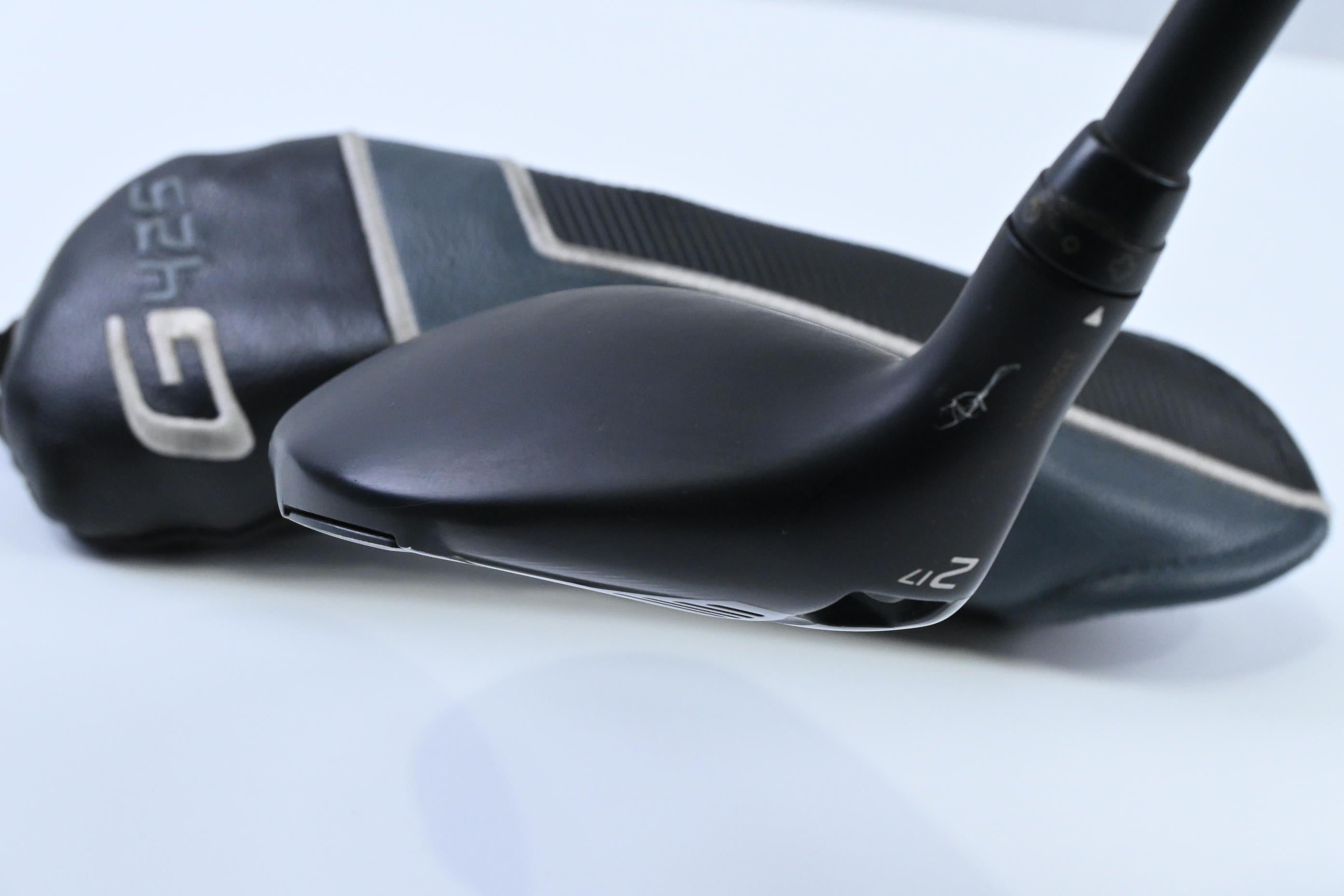 Left Hand Ping G425 #2 Hybrid / 17 Degree / TX Flex Aldila Rogue Black 95 Shaft