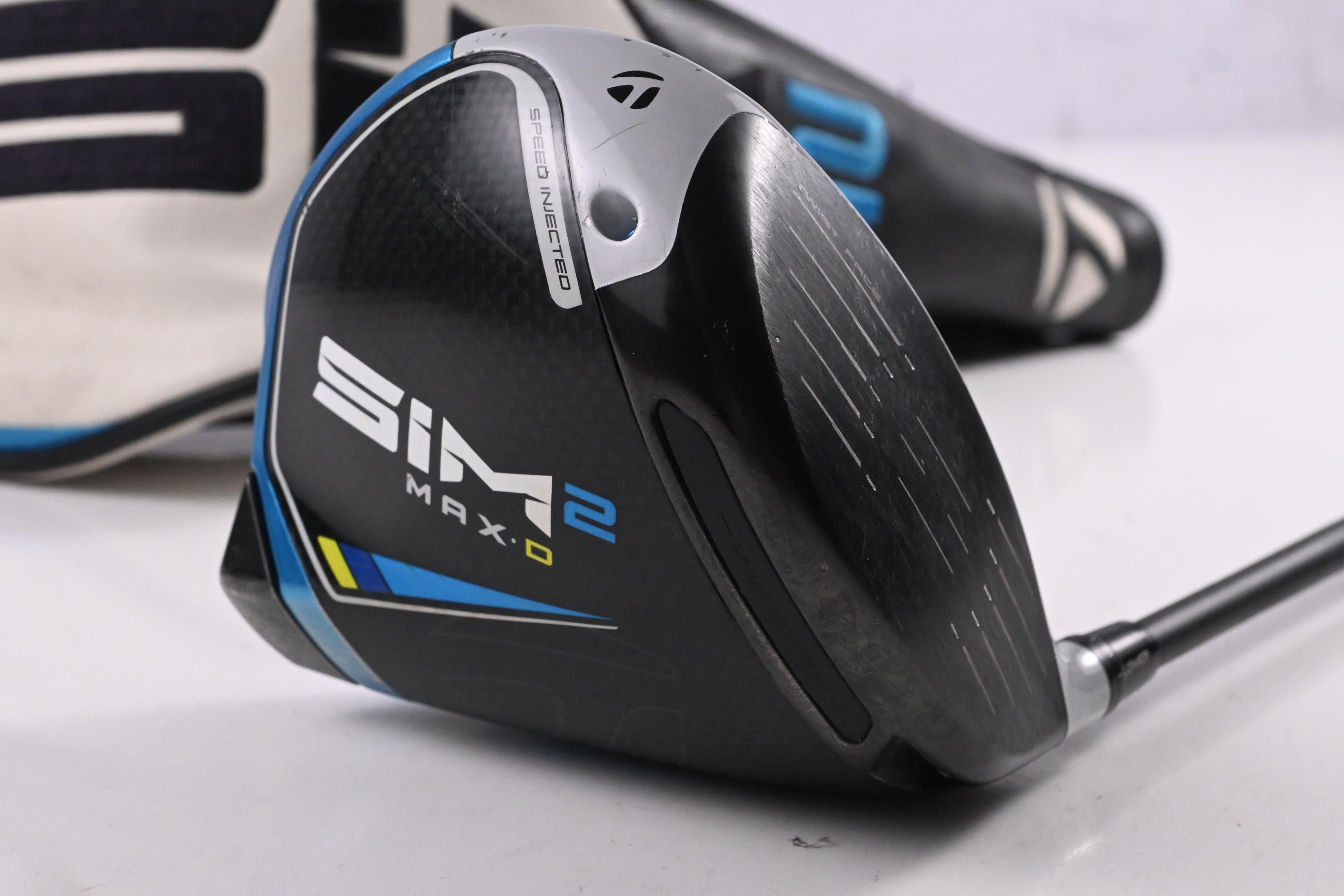 Taylormade SIM2 Max D Driver / 9 Degree / Regular Flex Kai'li Blue Darkwaves CB