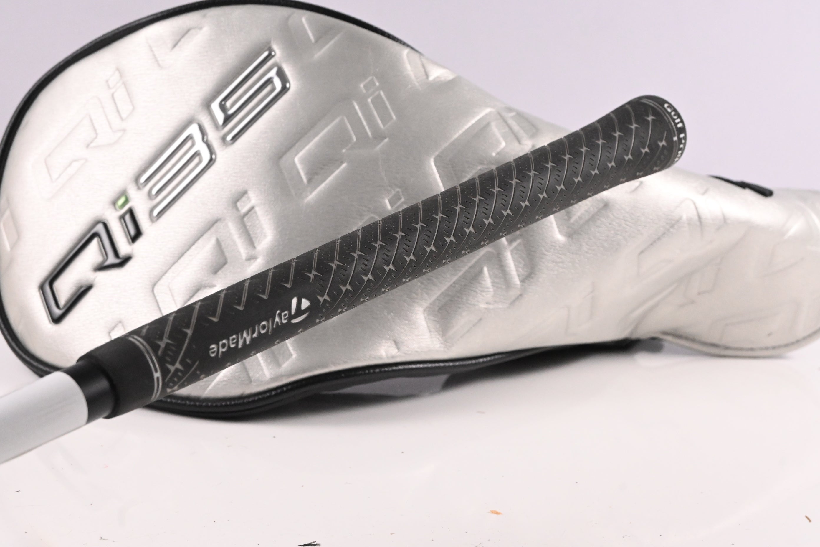 Taylormade Qi35 Driver / 10.5 Degree / Regular Flex Fujikura Air Speeder 50