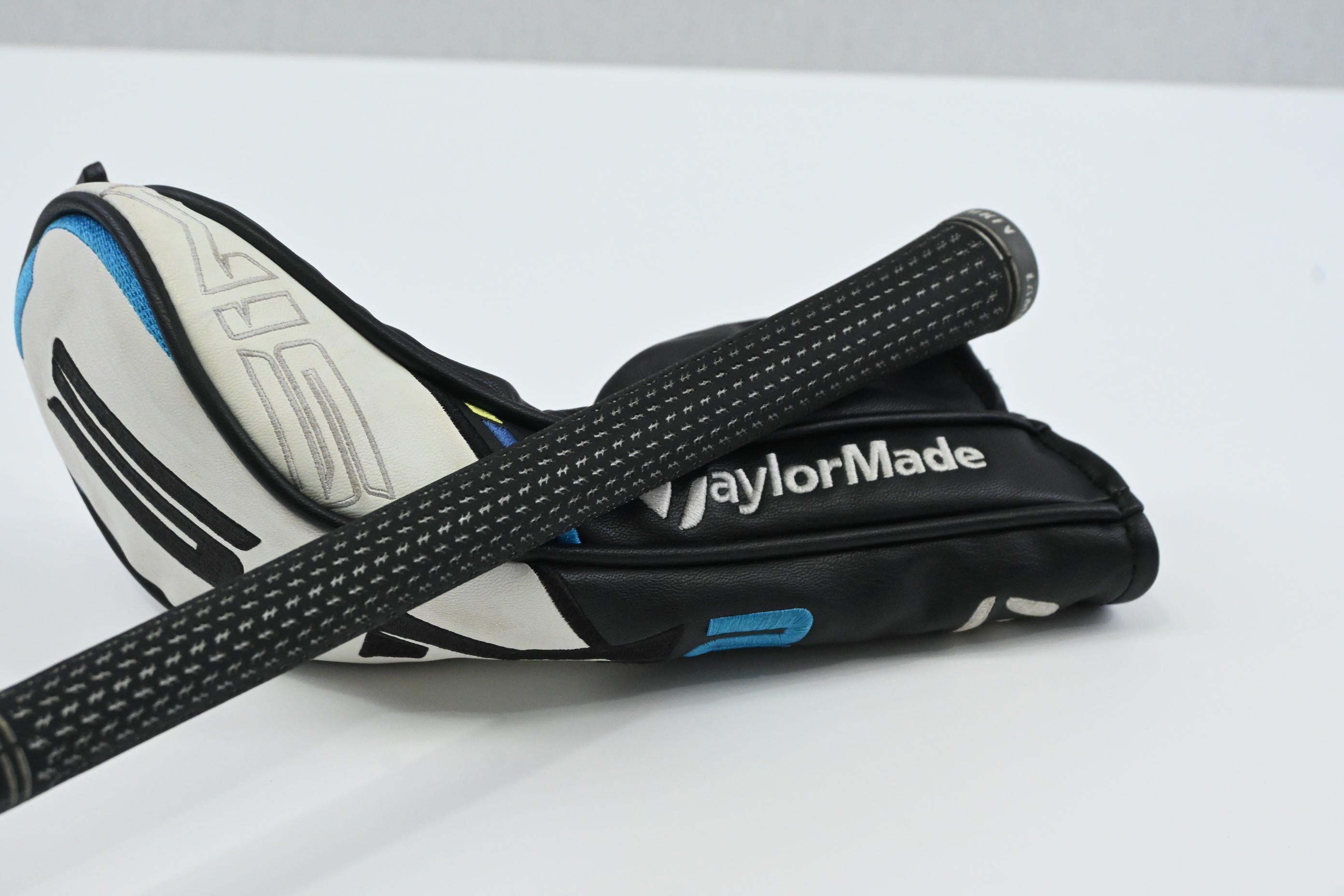 Taylormade SIM2 Max #3 Wood / 15 Degree / Regular Flex Fujikura Ventus Blue 5