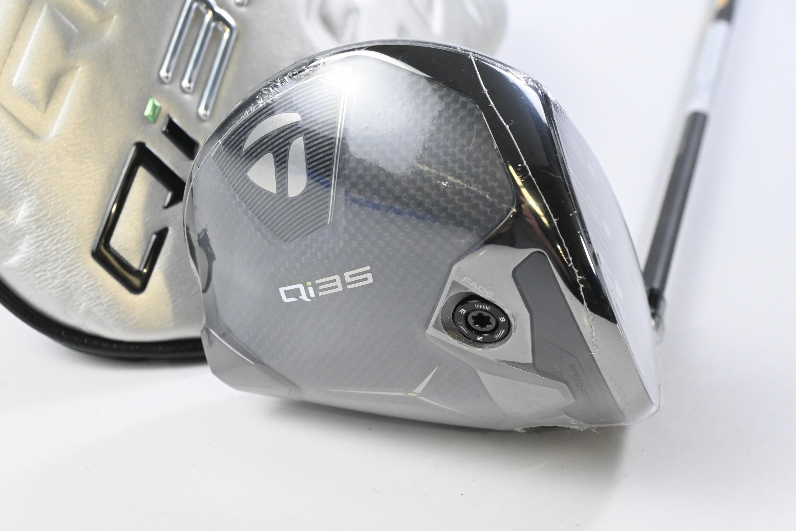 Taylormade Qi35 LS Driver / 9 Degree / Regular Flex Vanquish 5 Shaft