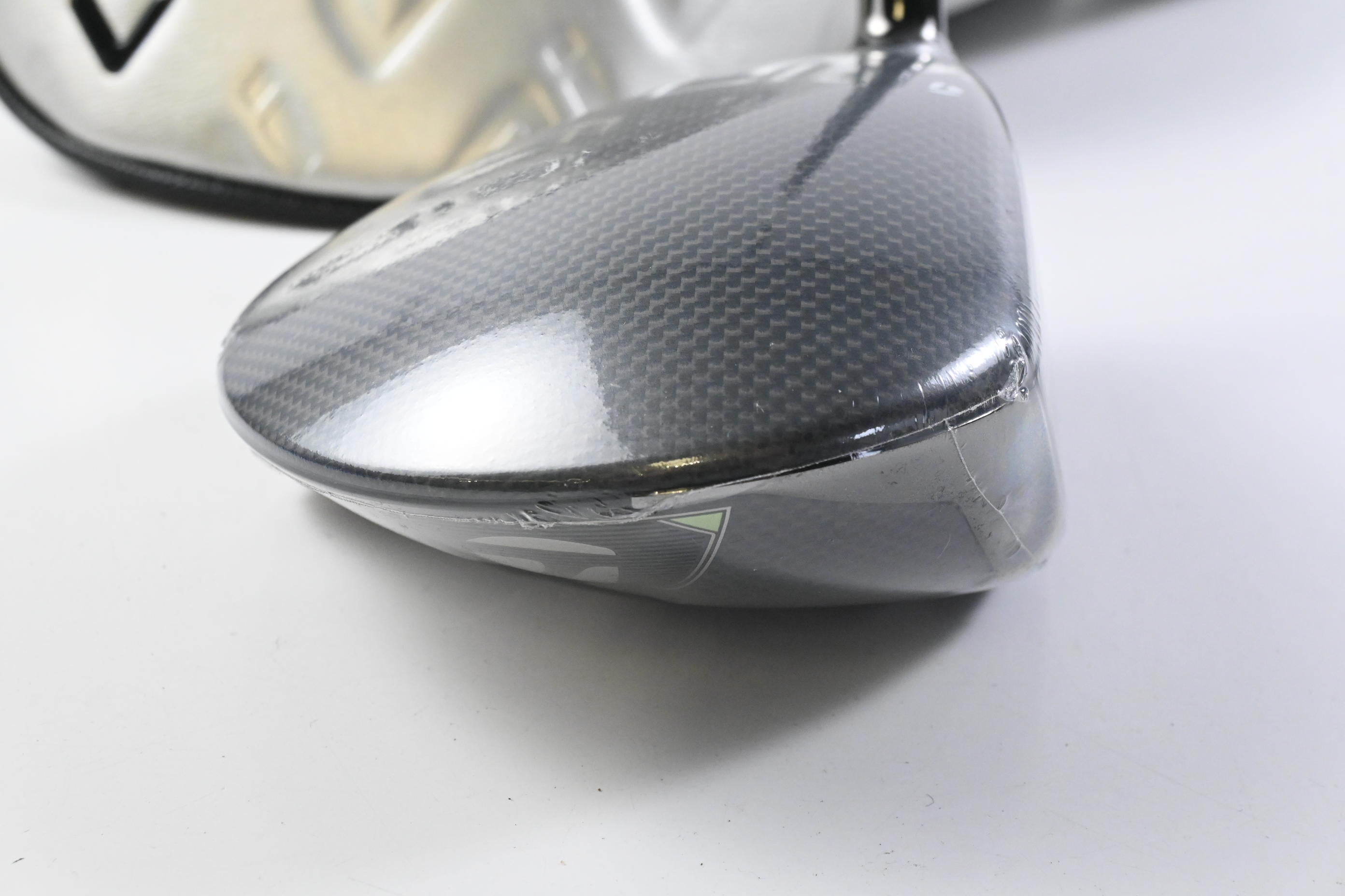 Taylormade Qi35 LS Driver / 9 Degree / Regular Flex Vanquish 5 Shaft
