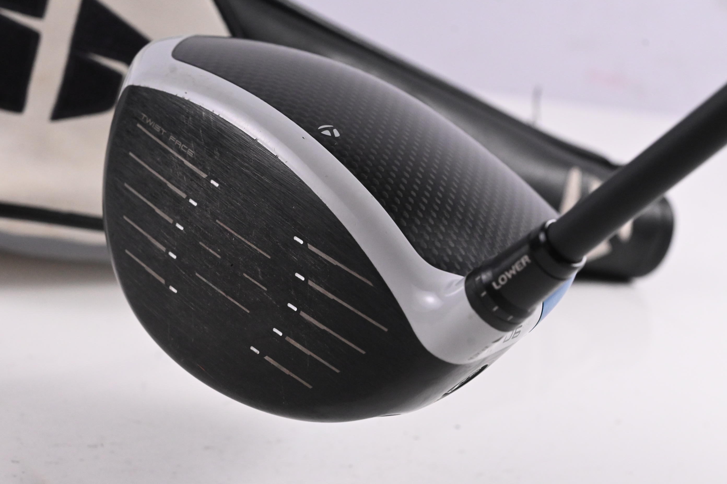 Taylormade SIM2 Max D Driver / 9 Degree / Regular Flex Kai'li Blue Darkwaves CB
