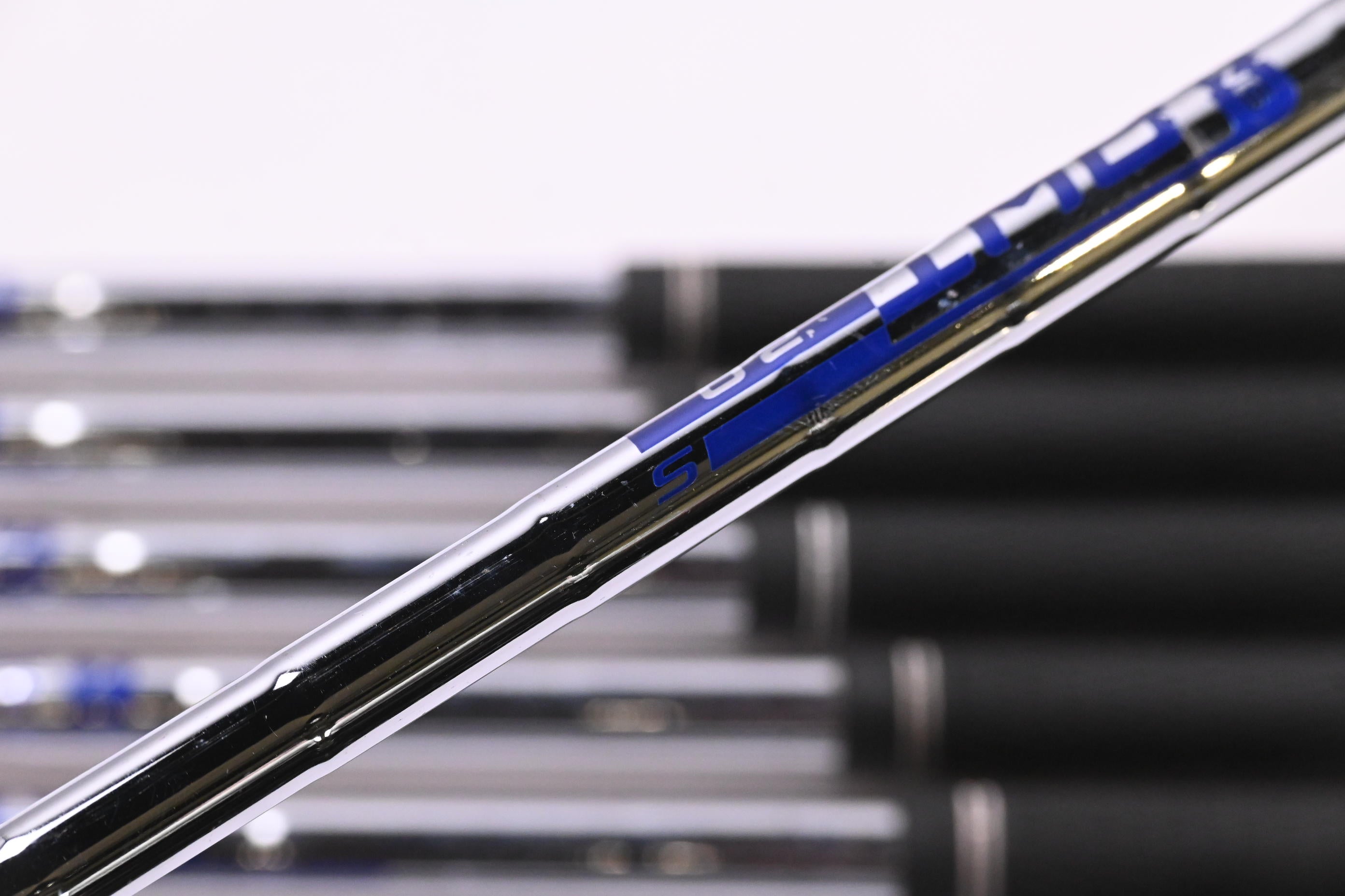 Ping G400 Irons / 5-PW+SW / Blue Dot / Stiff Flex Ping AWT 2.0 Shafts