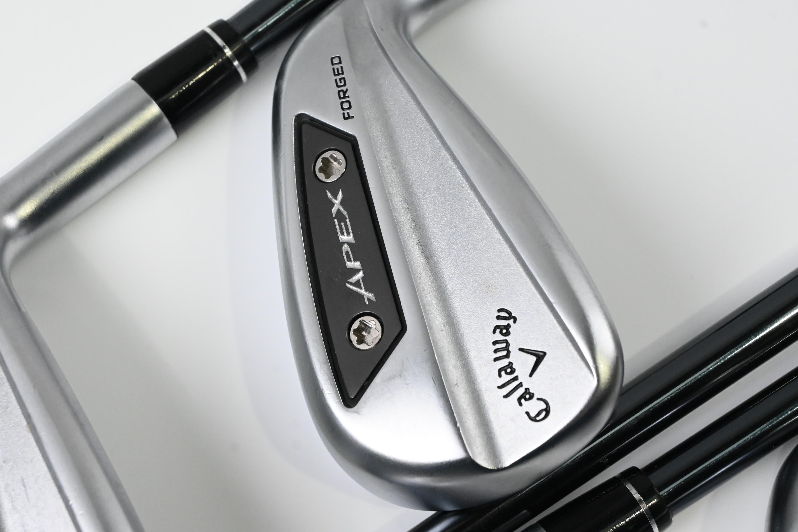 Callaway Apex Ai200 Irons / 7-PW+AW / Senior Flex UST Recoil HDC Dart 70