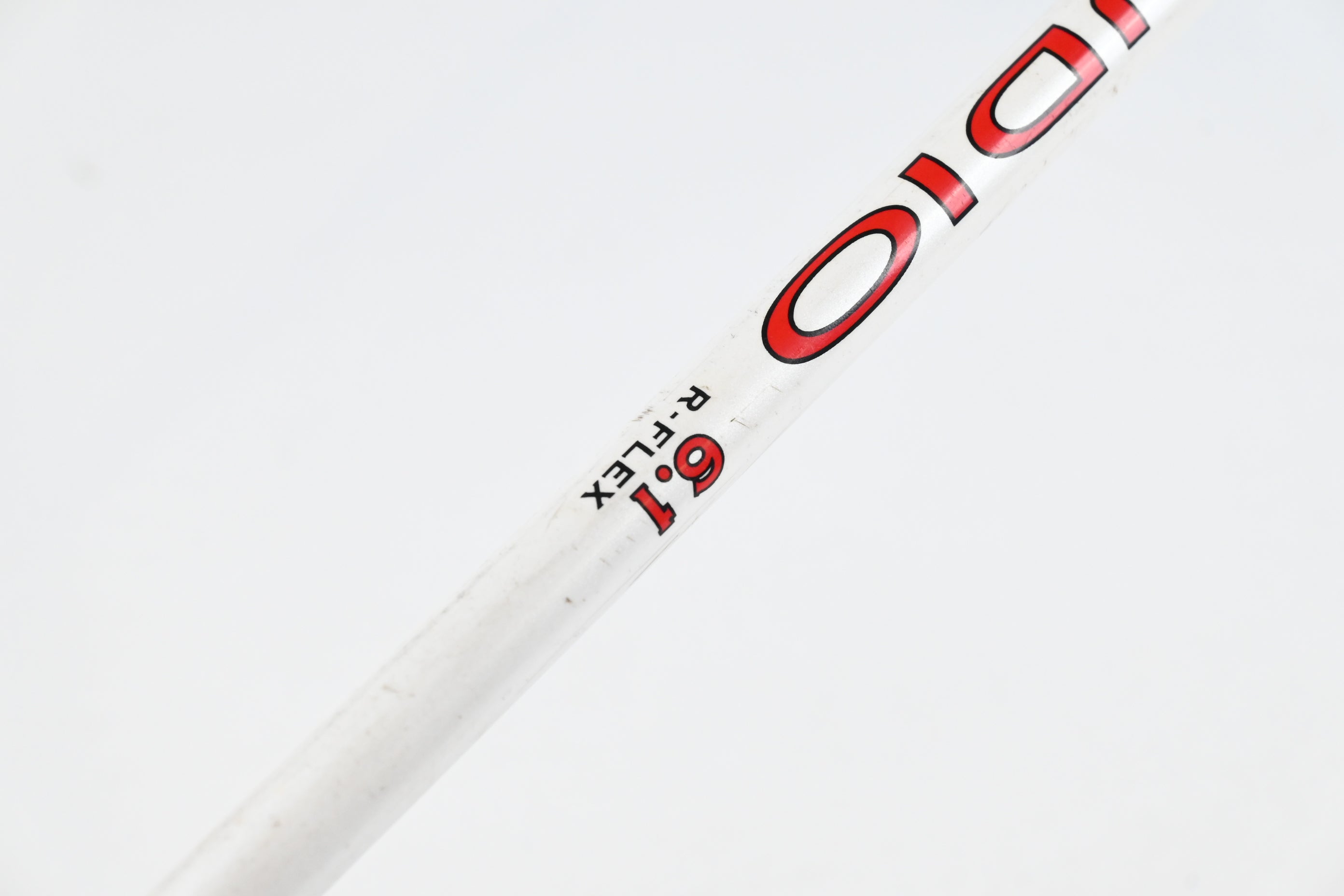 Wilson D100 Pitching Wedge / 43 Degree / Regular Flex Matrix Studio 6.1 Shaft