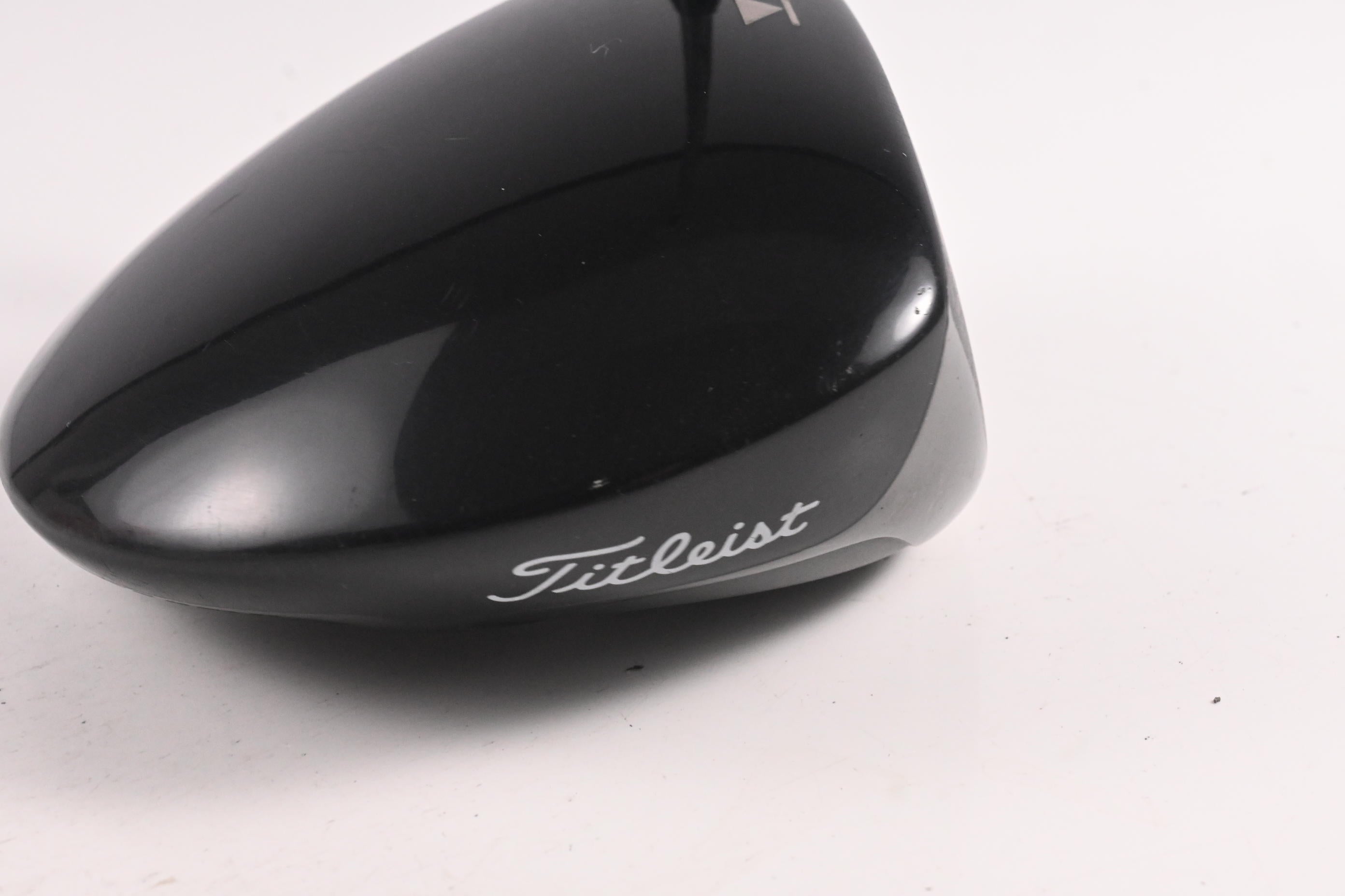Titleist 910 D2 Driver / 9.5 Degree / Stiff Flex Aldila RIP 60 Shaft