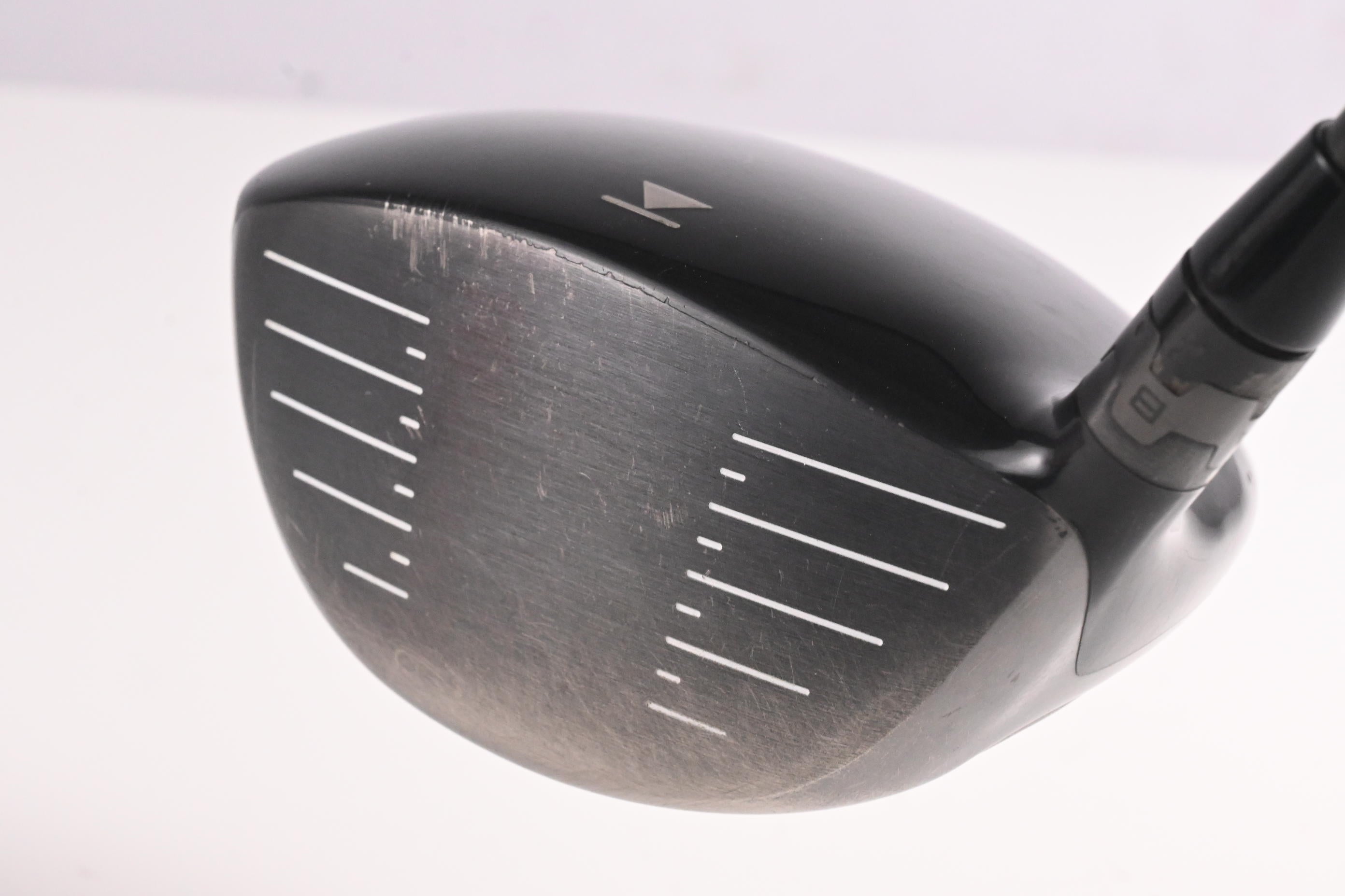 Titleist 910 D2 Driver / 9.5 Degree / Stiff Flex Aldila RIP 60 Shaft