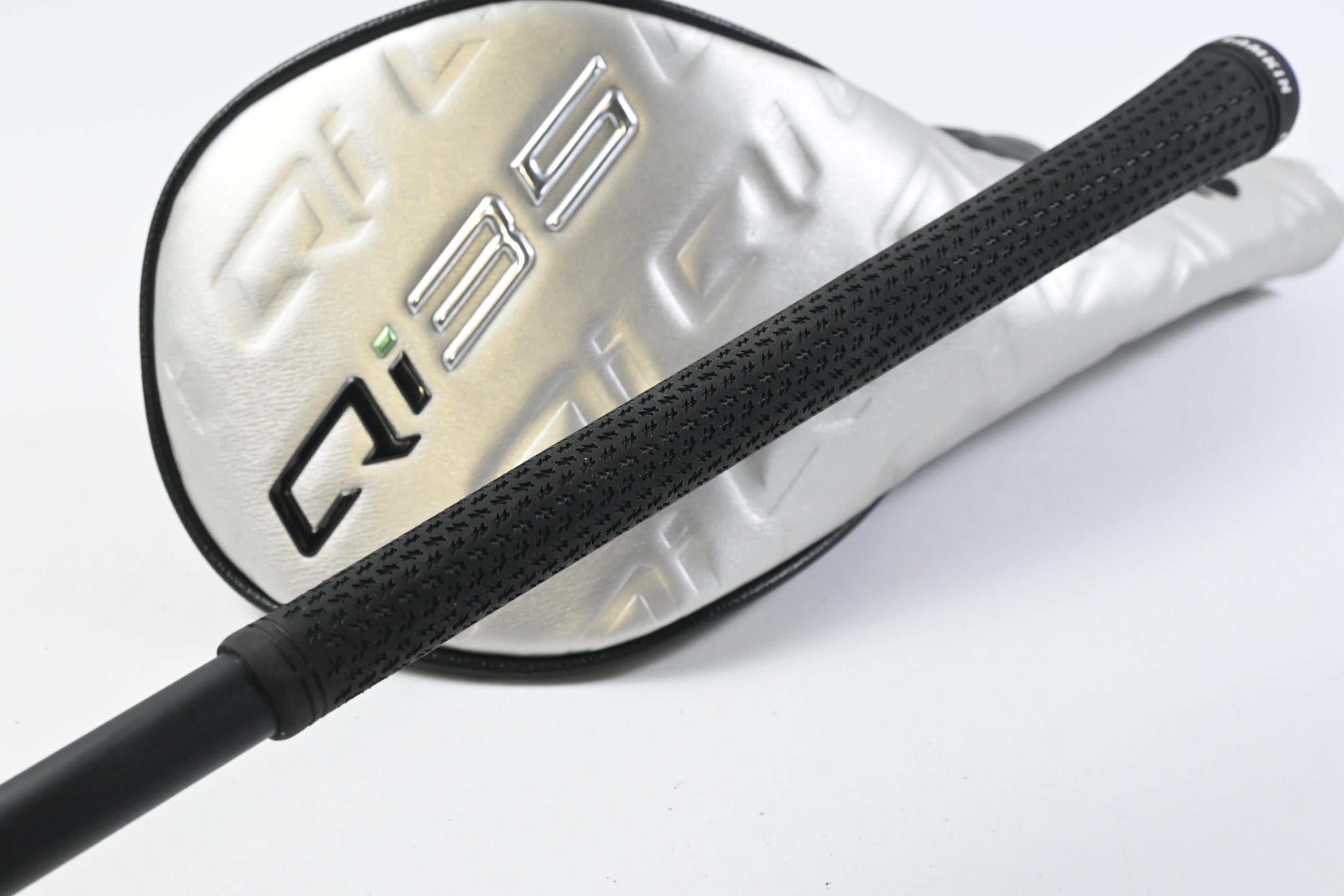 Taylormade Qi35 LS Driver / 9 Degree / Regular Flex Vanquish 5 Shaft