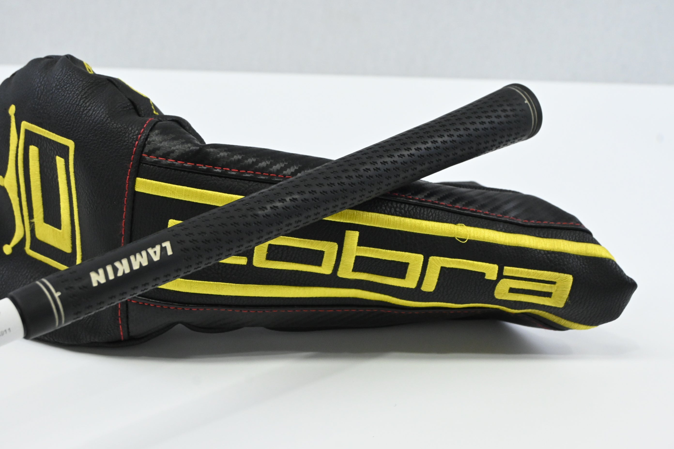 Cobra King Speedzone Driver / 10.5 Degree / Regular Flex UST Helium Black 5