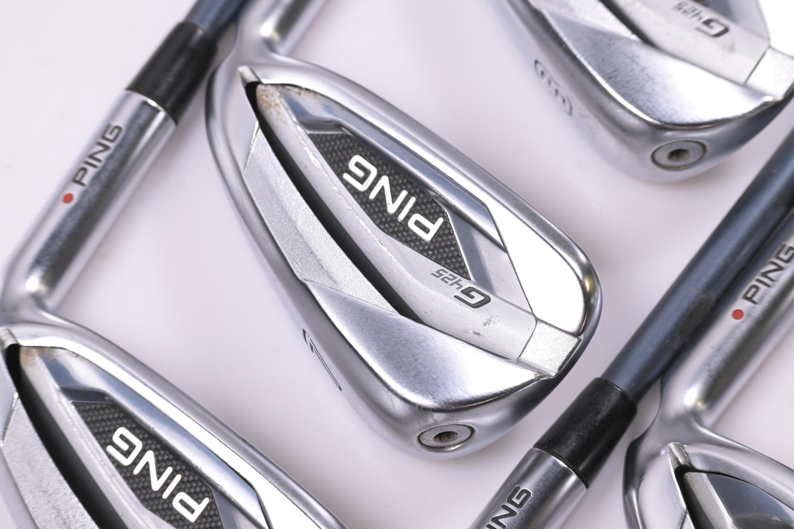 Ping G425 Irons / 6-PW+GW / Red Dot / Regular Flex Ping Alta CB Slate Shafts