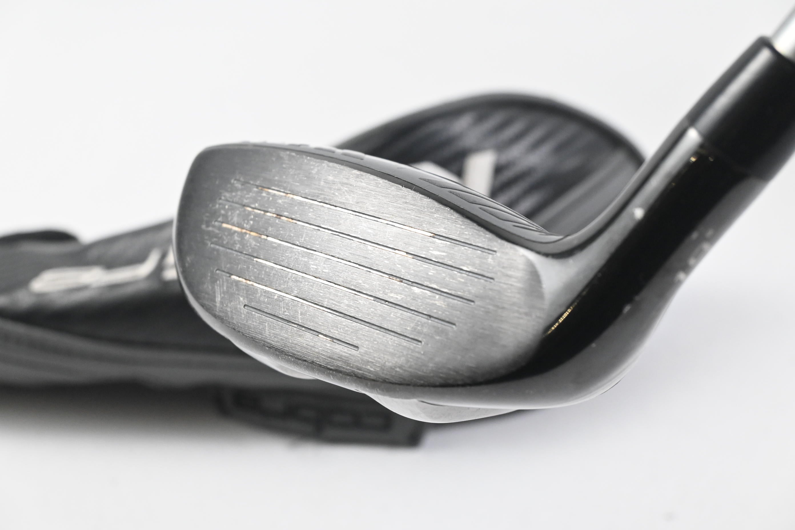 Cobra King F8 #3 Hybrid / 19 Degree / Regular Flex Aldila Rogue Pro 75 Shaft
