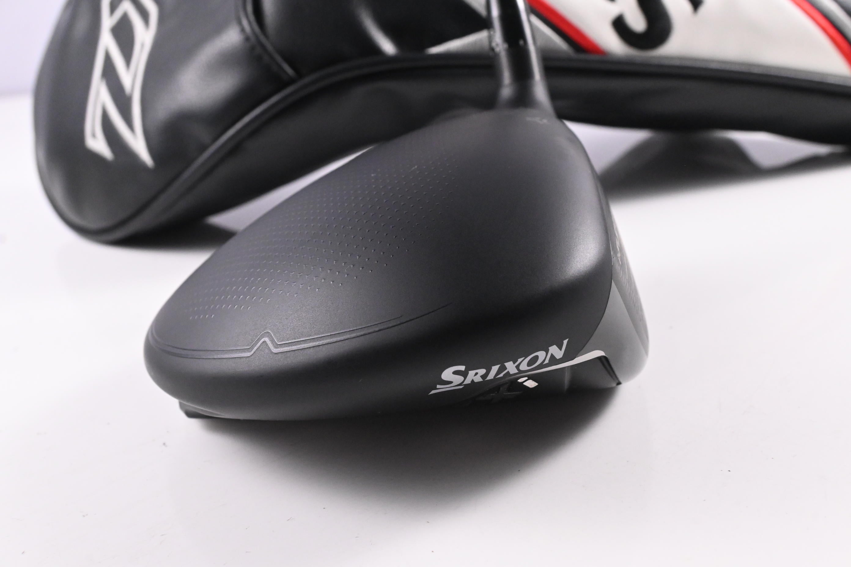 Srixon ZXi Driver / 10.5 Degree / Regular Flex Fujikura Ventus Blue TR 6 Shaft