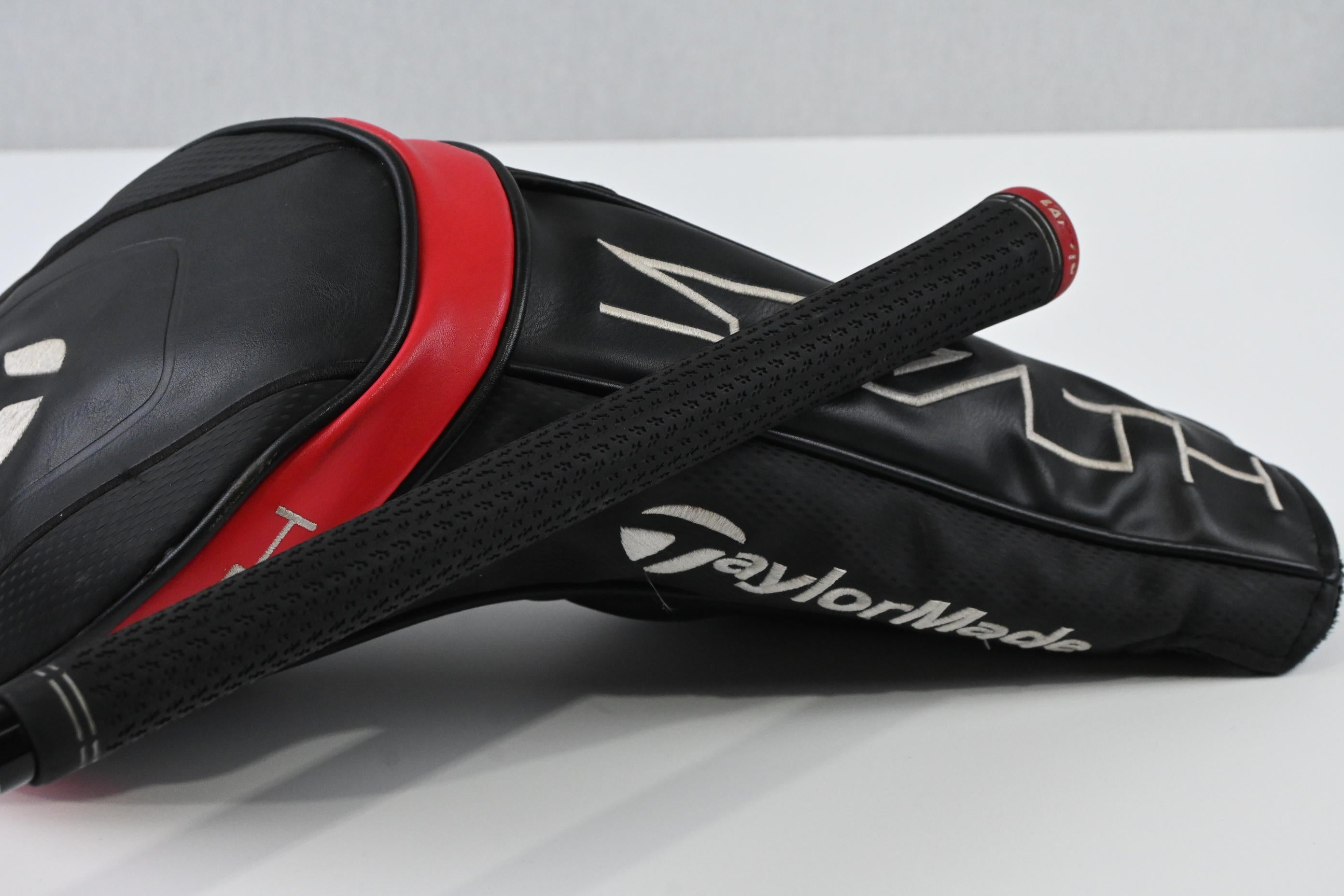 Taylormade Stealth Plus Driver / 8 Degree / X-Flex Kai'Li White 60 Shaft