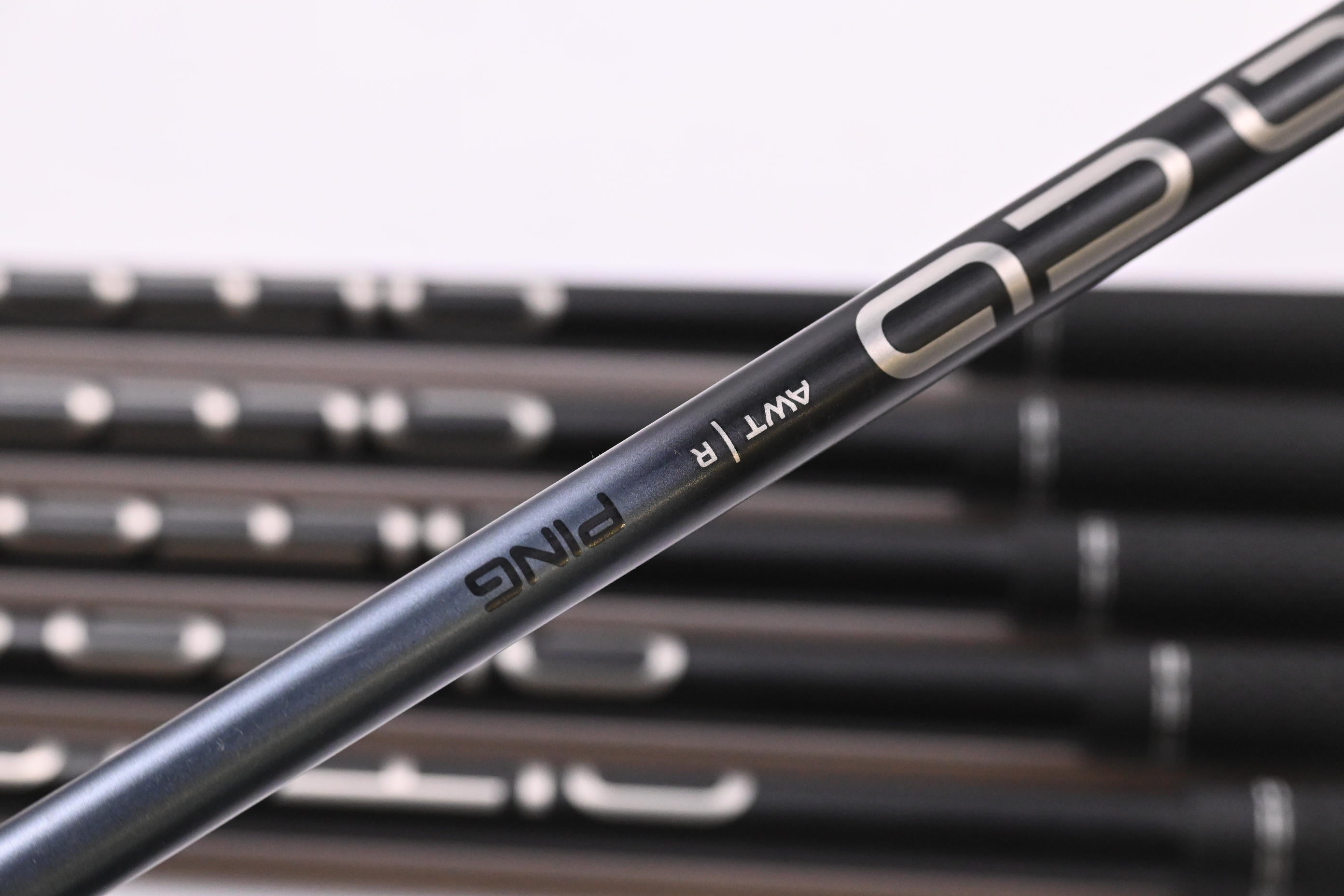 Ping G425 Irons / 6-PW+GW / Red Dot / Regular Flex Ping Alta CB Slate Shafts