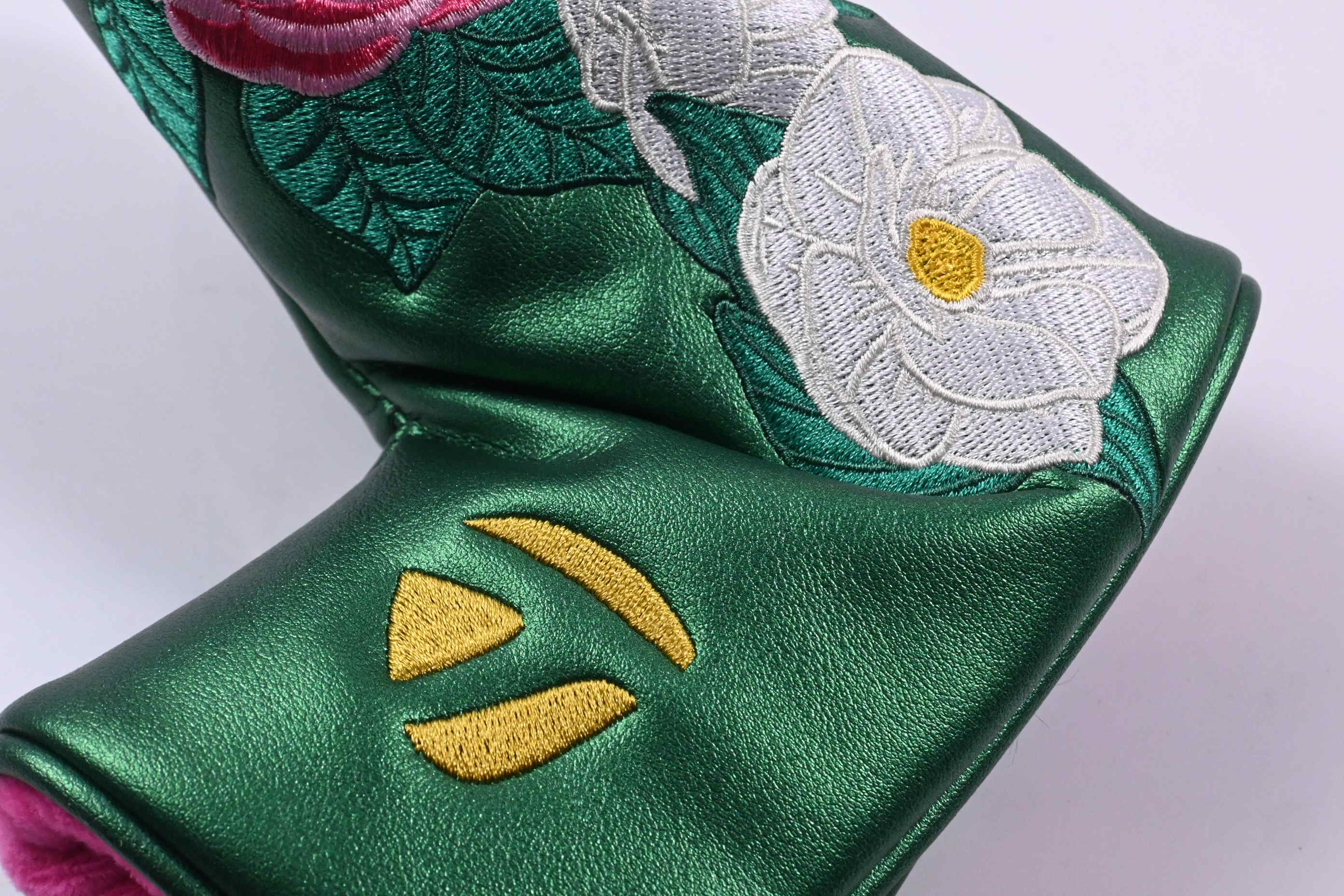 Taylormade Season Opener 2025 Blade Putter Headcover / Green, White & Pink