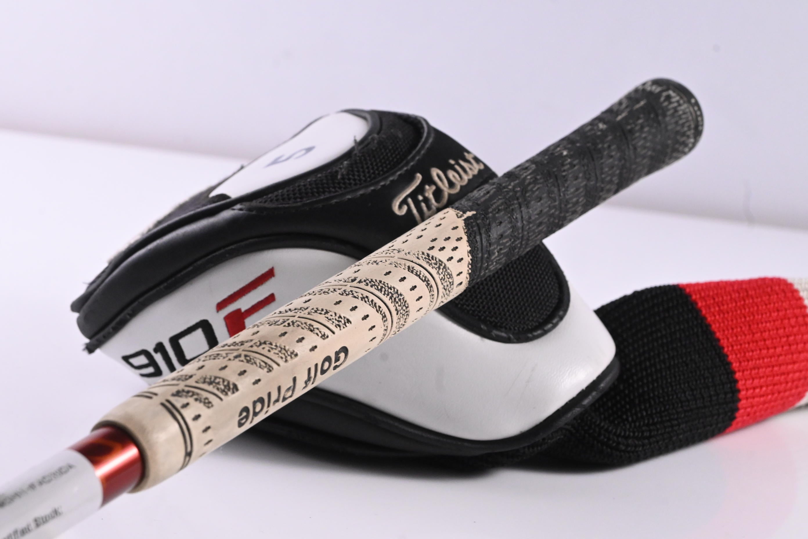 Titleist 910 F #5 Wood / 17 Degree / Regular Flex Diamana iLima 71 Shaft