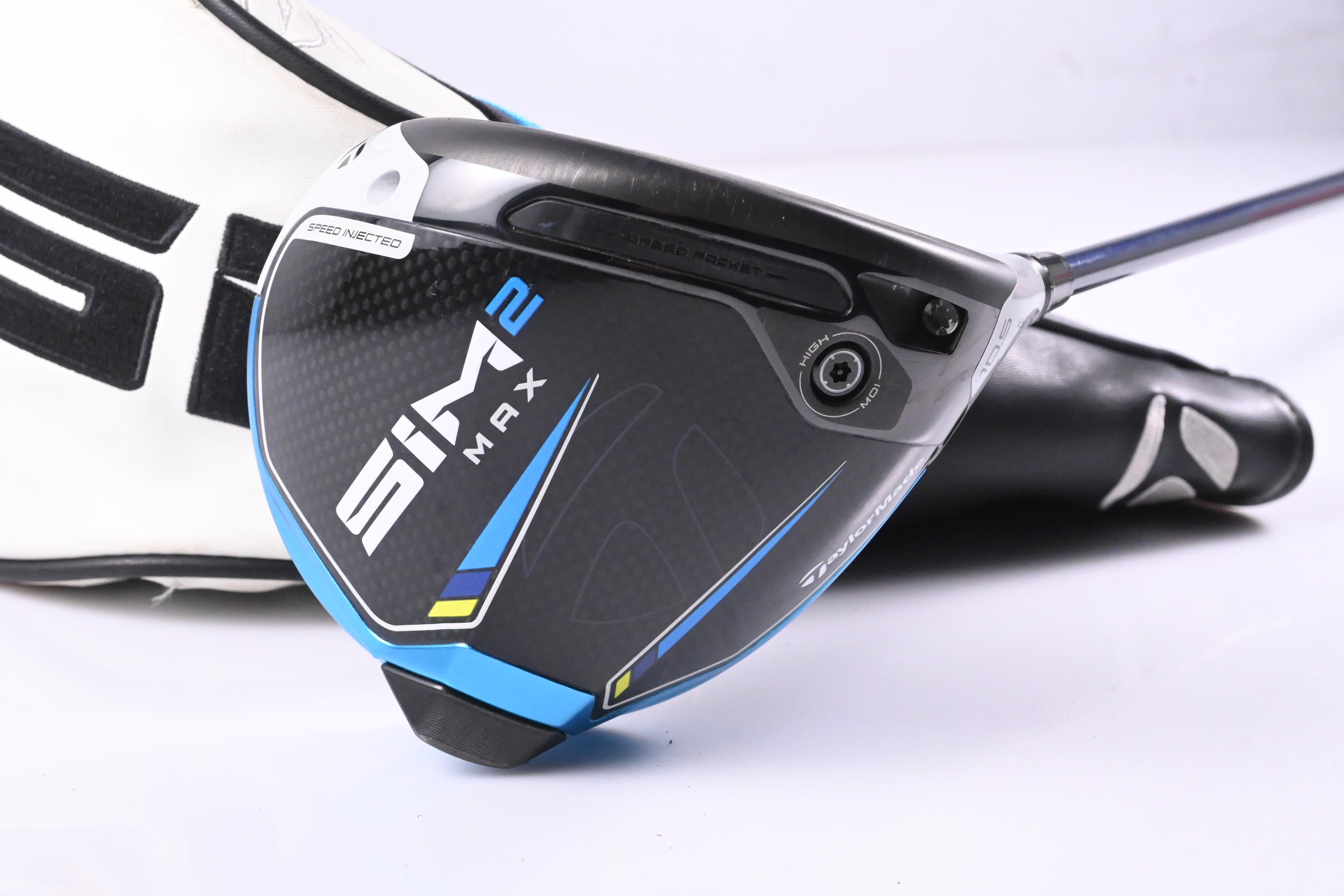 Taylormade SIM2 Max Driver / 10.5 Degree / Stiff Flex Fujikura Ventus Blue 5