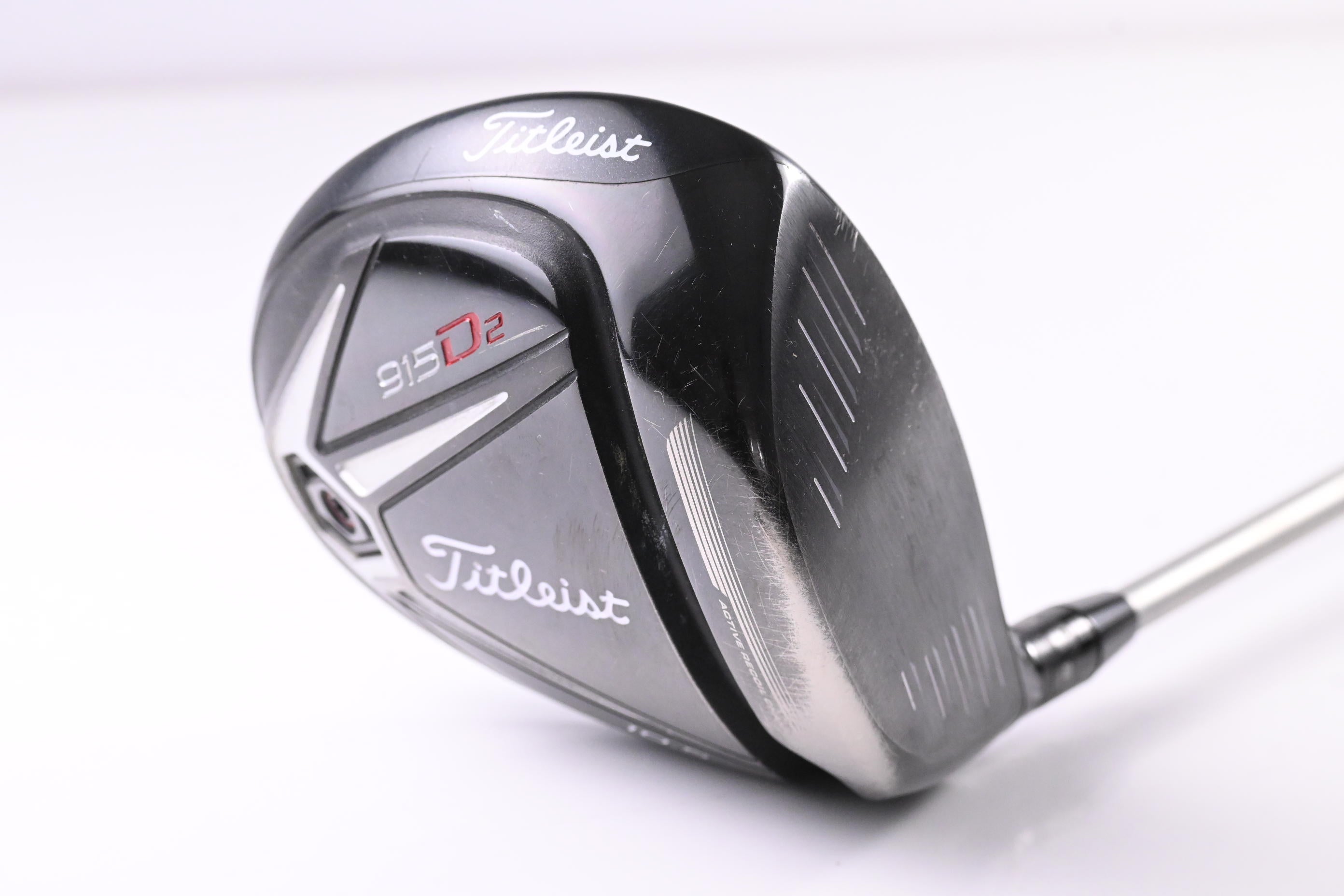 Titleist 915 D2 Driver / 10.5 Degree / Stiff Flex Diamana S+ Blue 60 Shaft