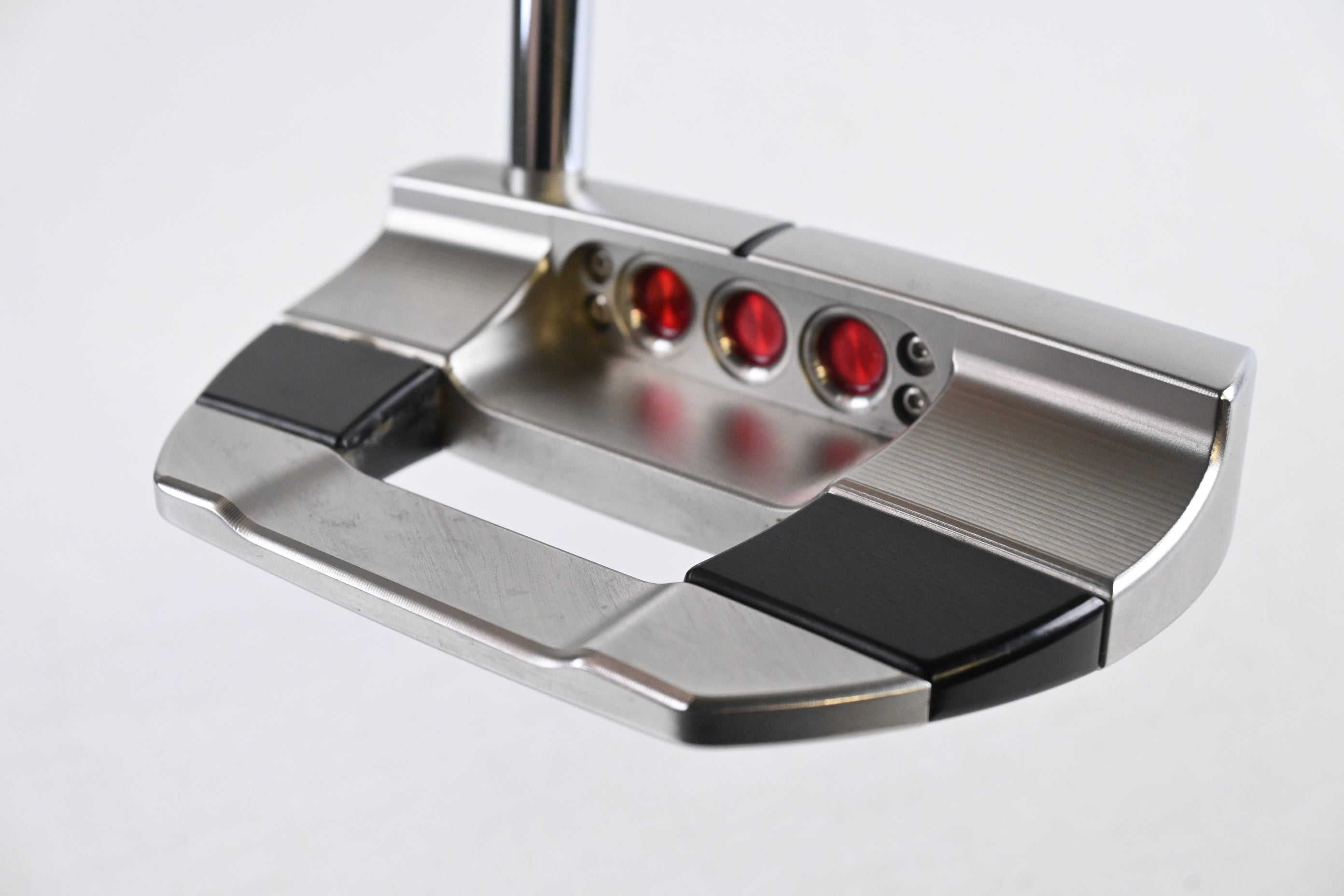Scotty Cameron 2025 Studio Style Fastback Putter / 34 Inch