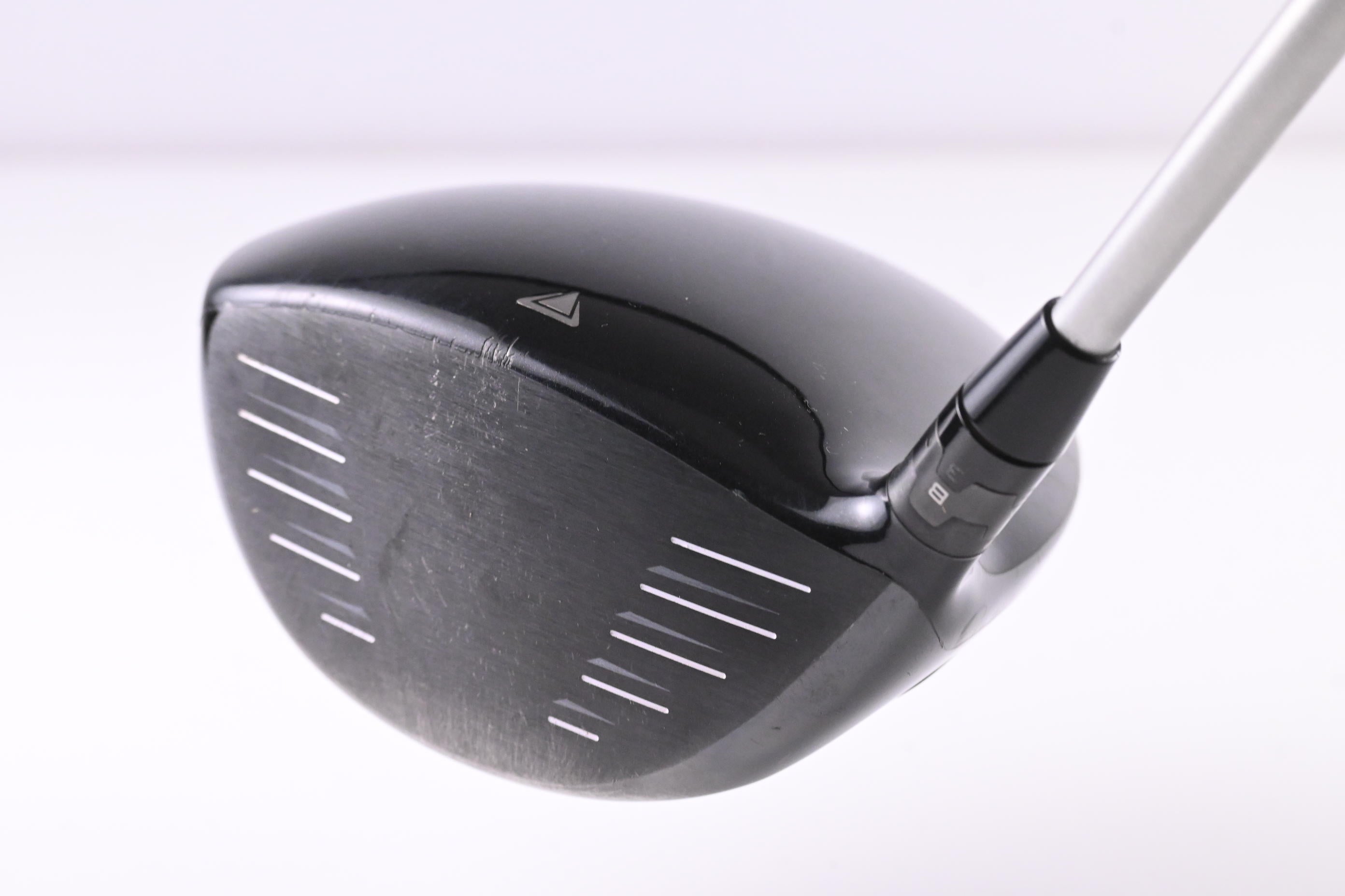 Titleist 915 D2 Driver / 10.5 Degree / Stiff Flex Diamana S+ Blue 60 Shaft