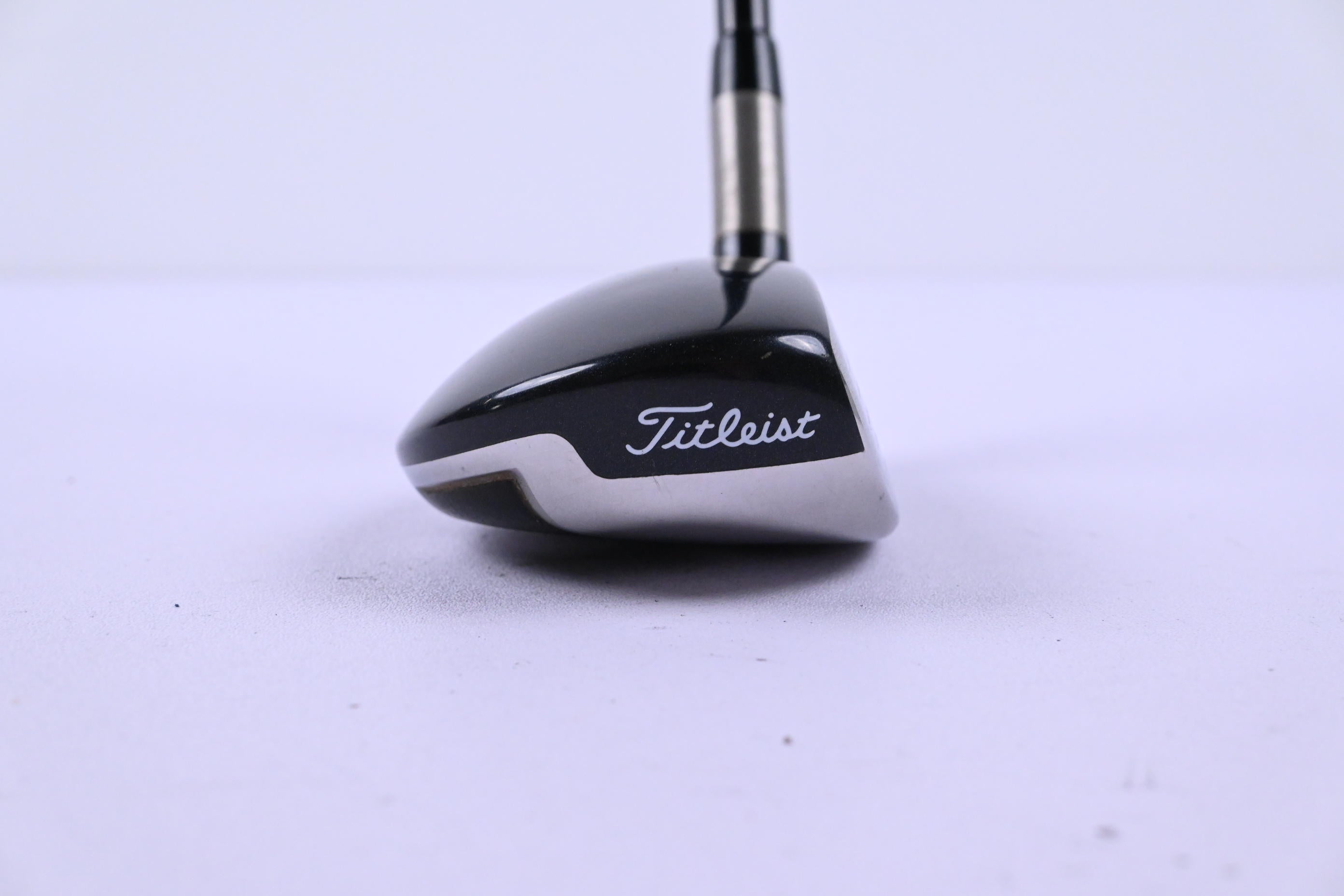 Titleist 909H #3 Hybrid / 21 Degree / Stiff Flex Aldila Voodoo Shaft