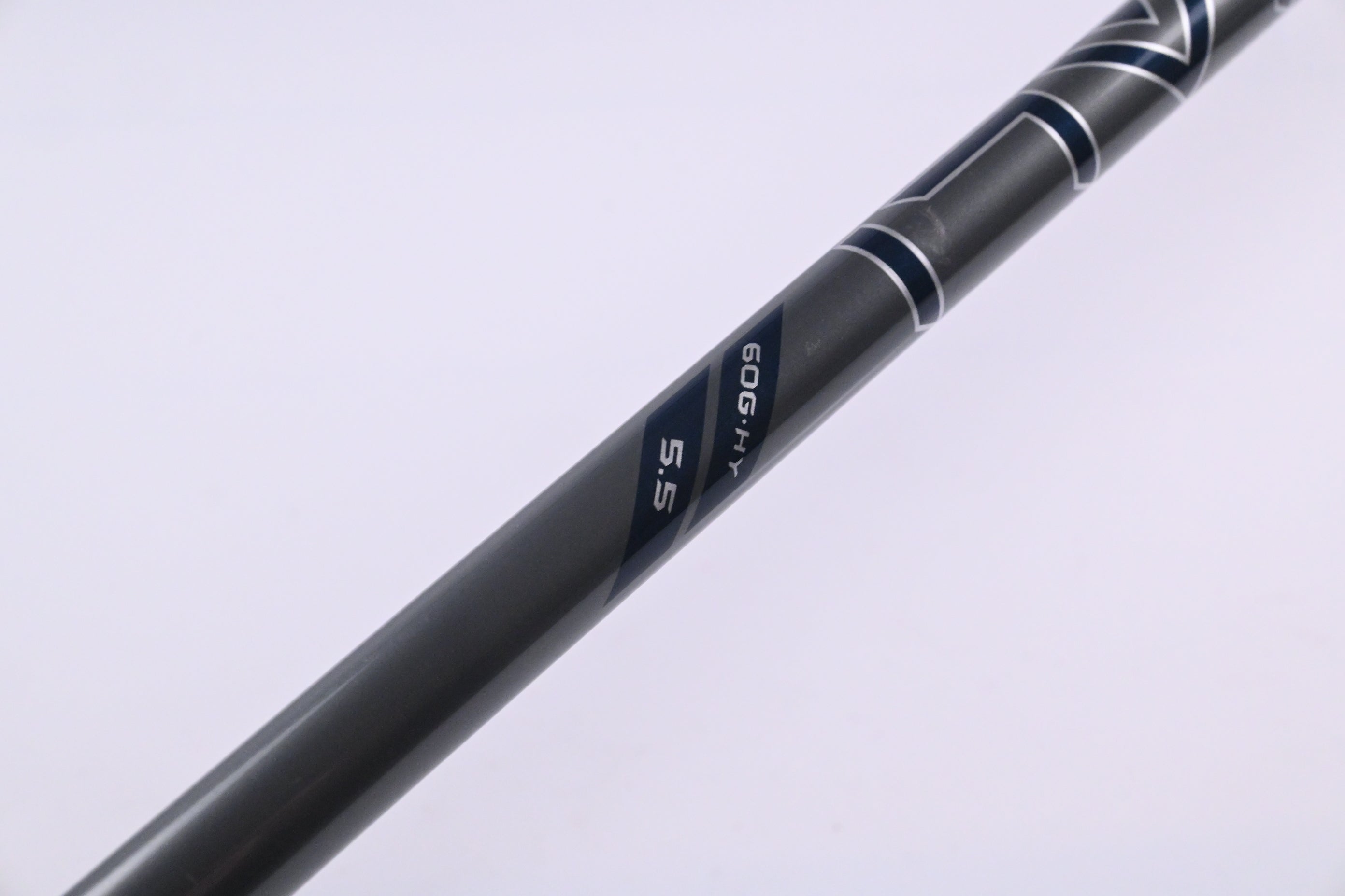 Callaway Elyte X #4 Hybrid / 21 Degree / Regular Flex Denali Charcoal 60 Shaft