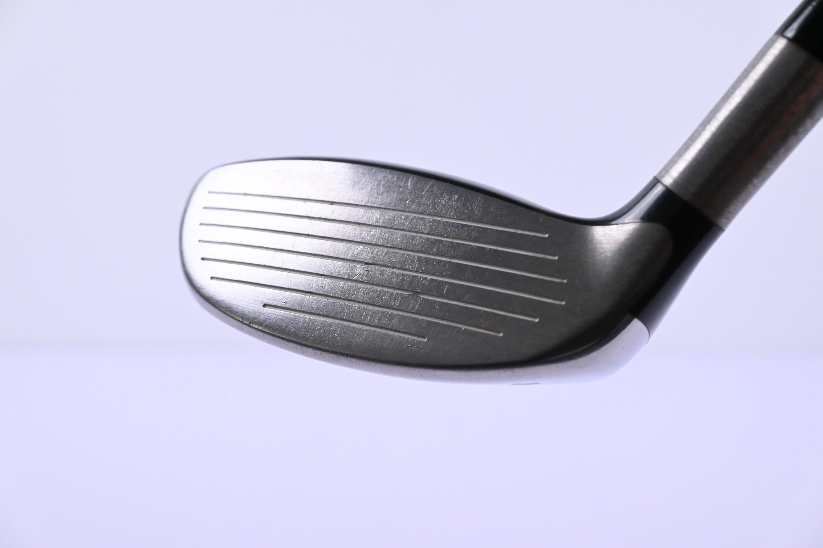 Titleist 909H #3 Hybrid / 21 Degree / Stiff Flex Aldila Voodoo Shaft